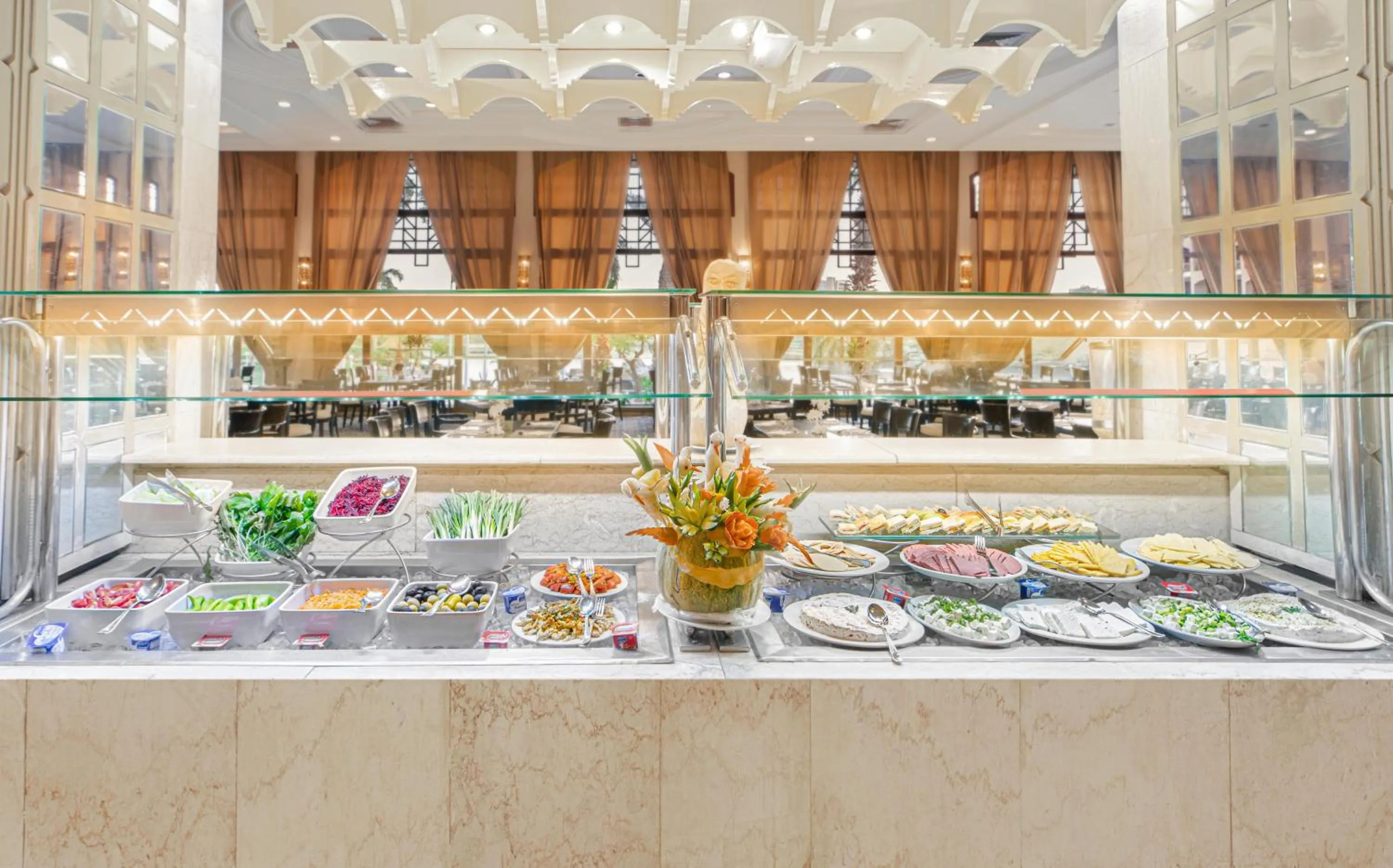 Restaurant/places to eat in Pyramisa Island Hotel Aswan