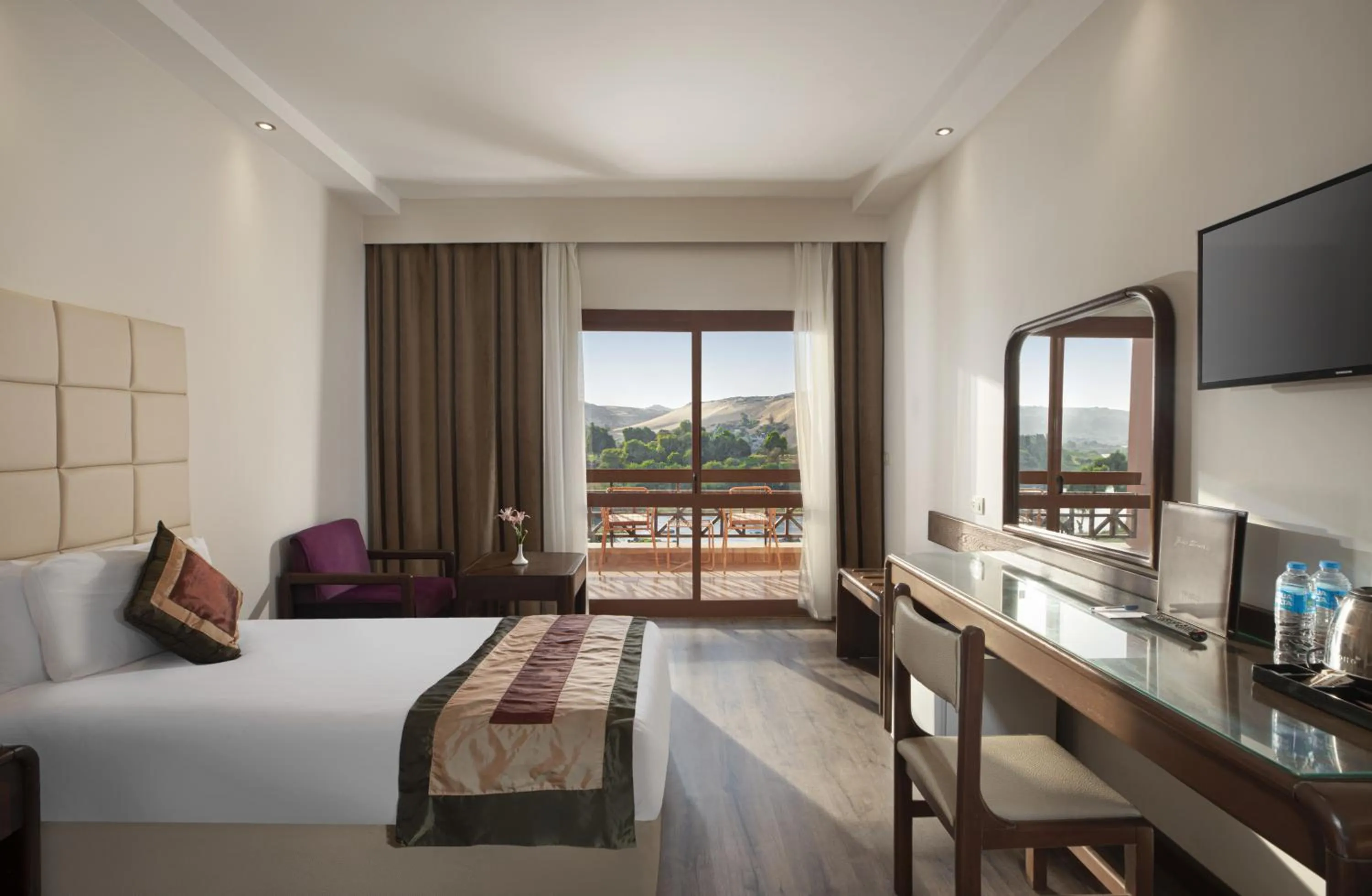 Bathroom, Bed in Pyramisa Island Hotel Aswan