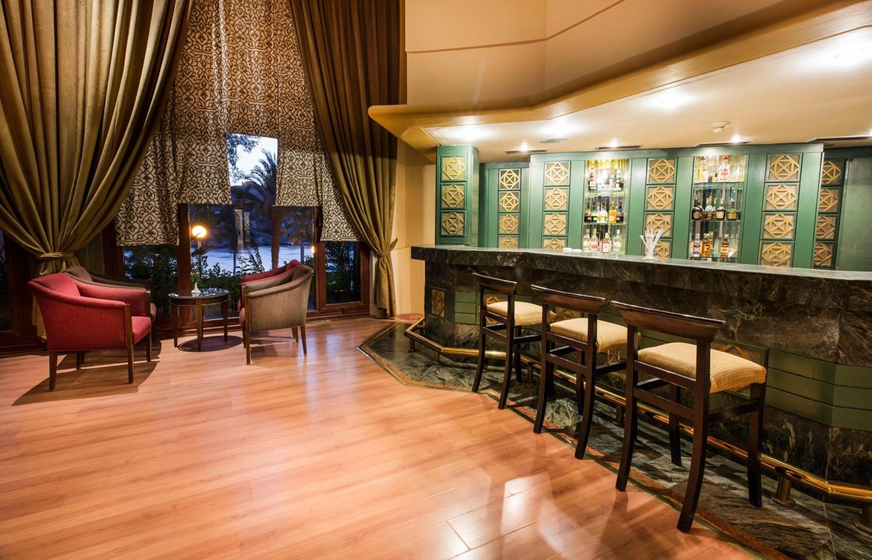 Lounge or bar in Pyramisa Island Hotel Aswan