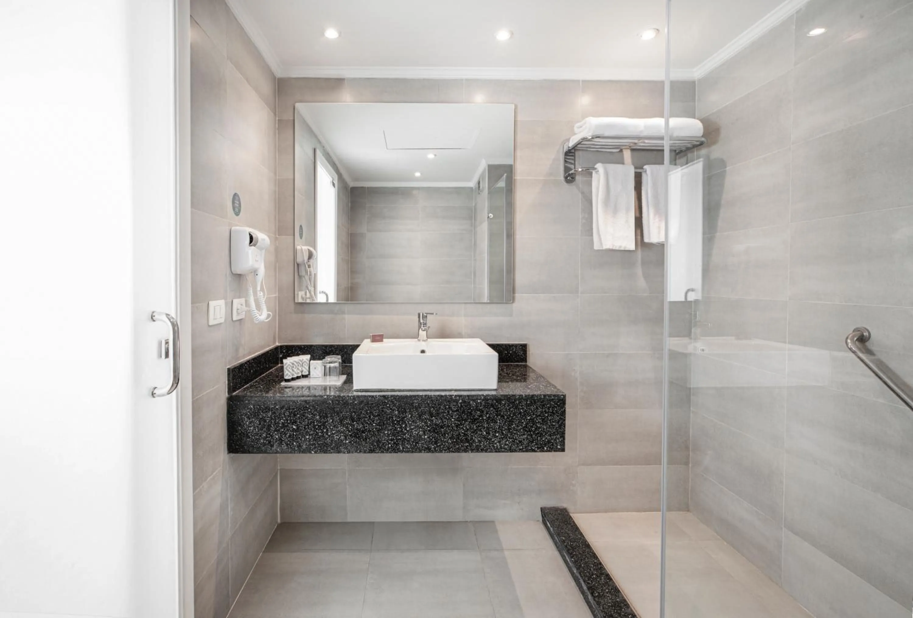 Bathroom in Pyramisa Island Hotel Aswan