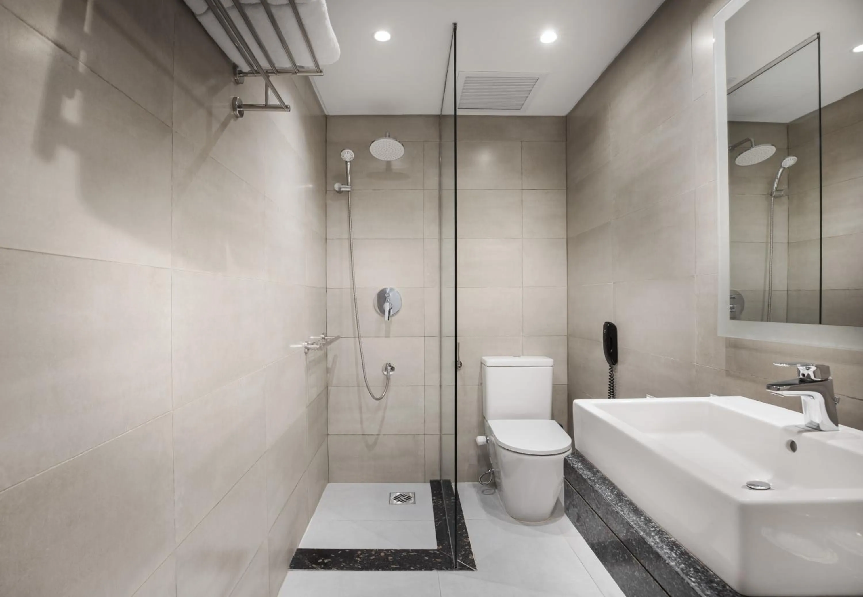 Bathroom in Pyramisa Suites Hotel Cairo