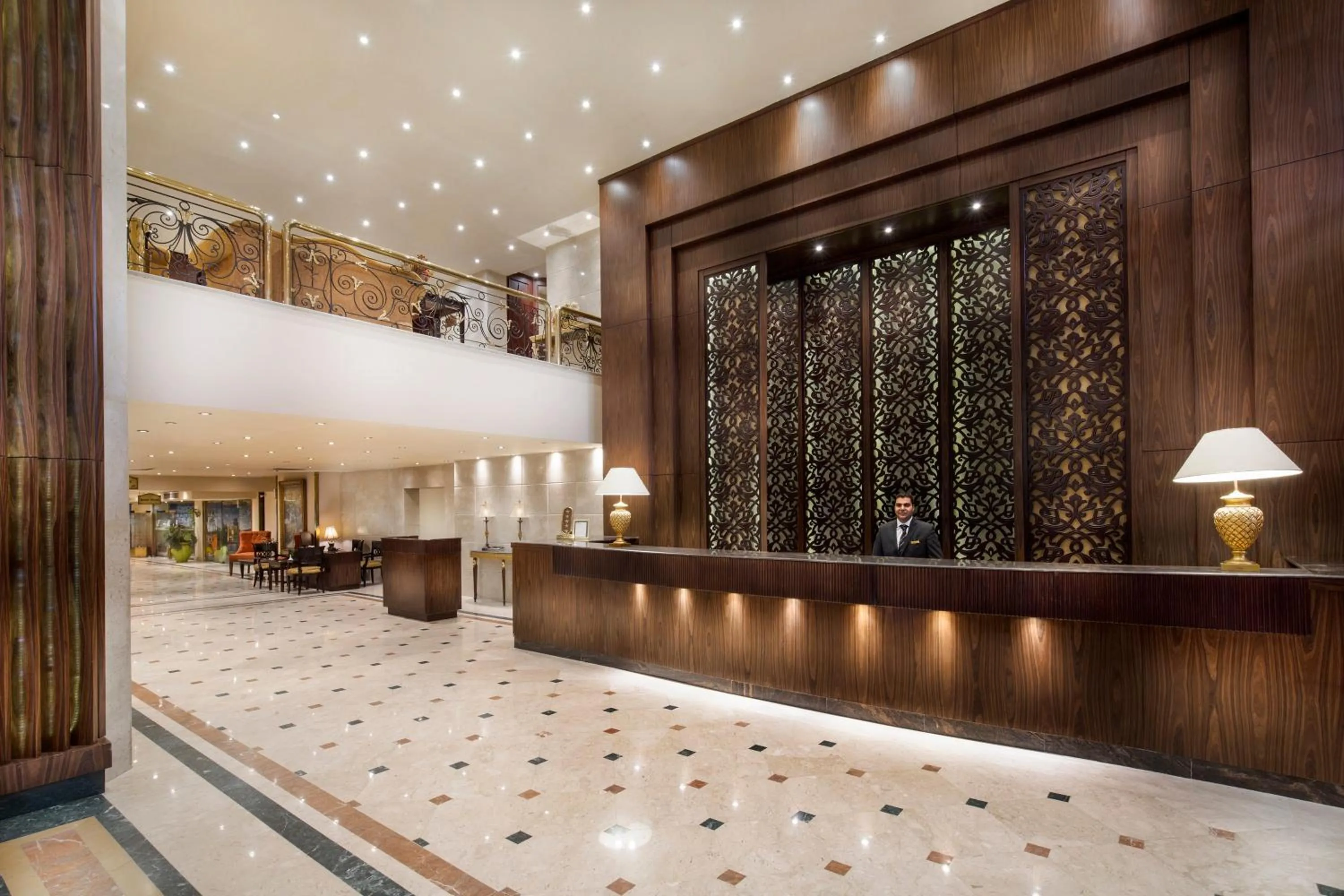 Lobby or reception in Pyramisa Suites Hotel Cairo
