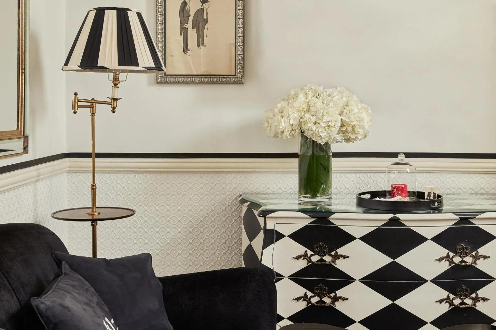 Photo of the whole room in 41