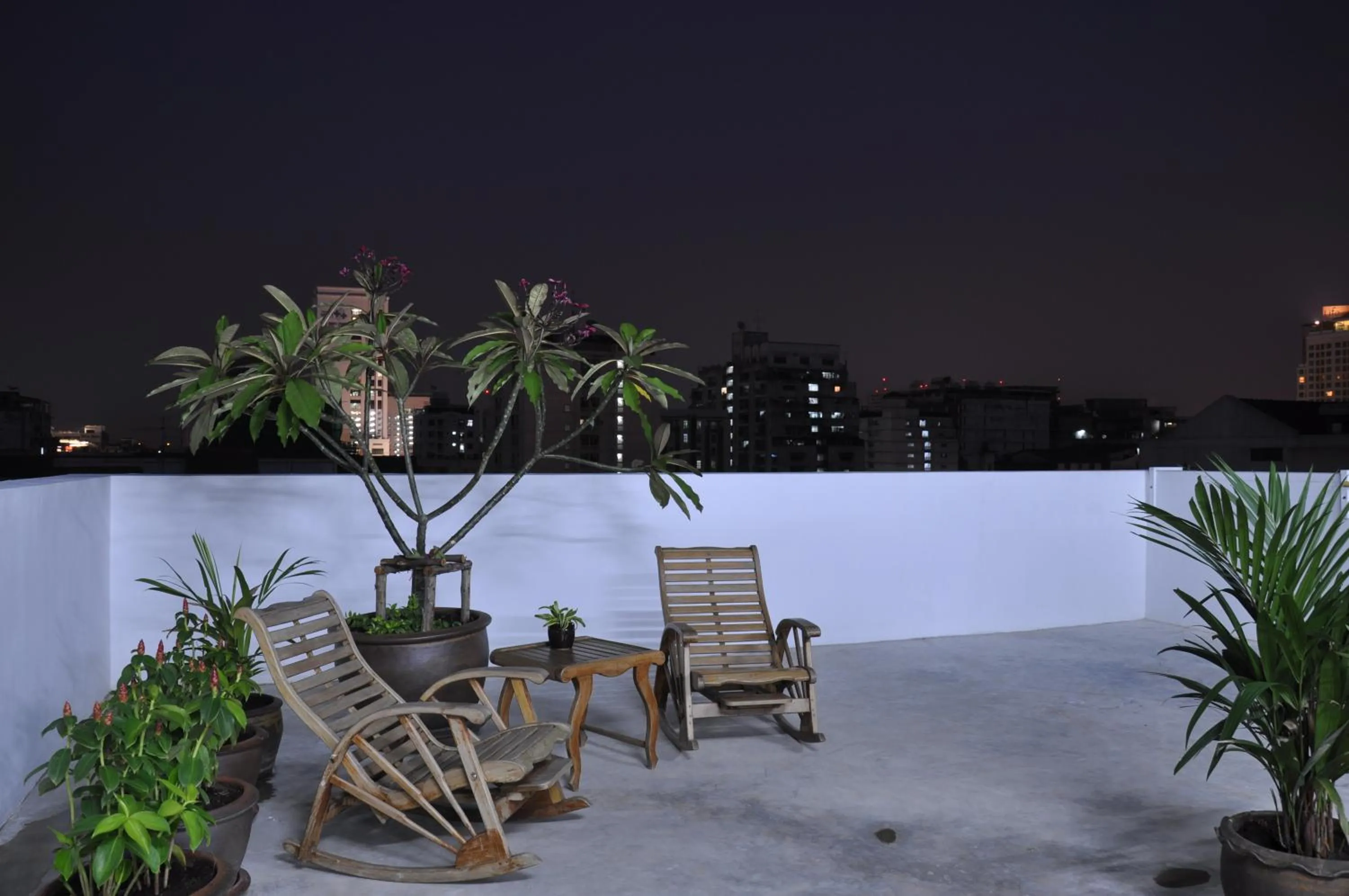 Area and facilities in Udee Bangkok Hostel