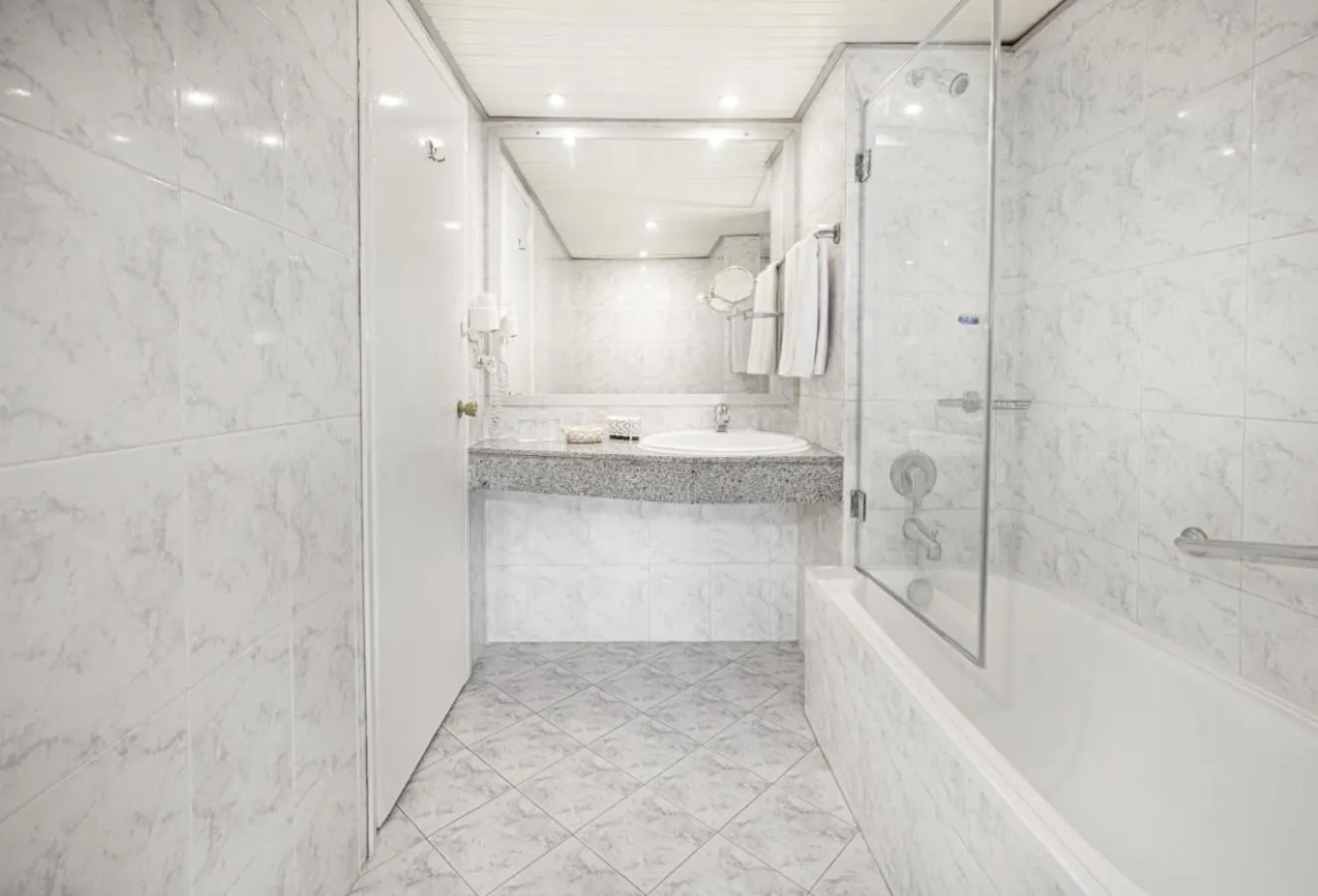 Bathroom in Pyramisa Hotel Luxor