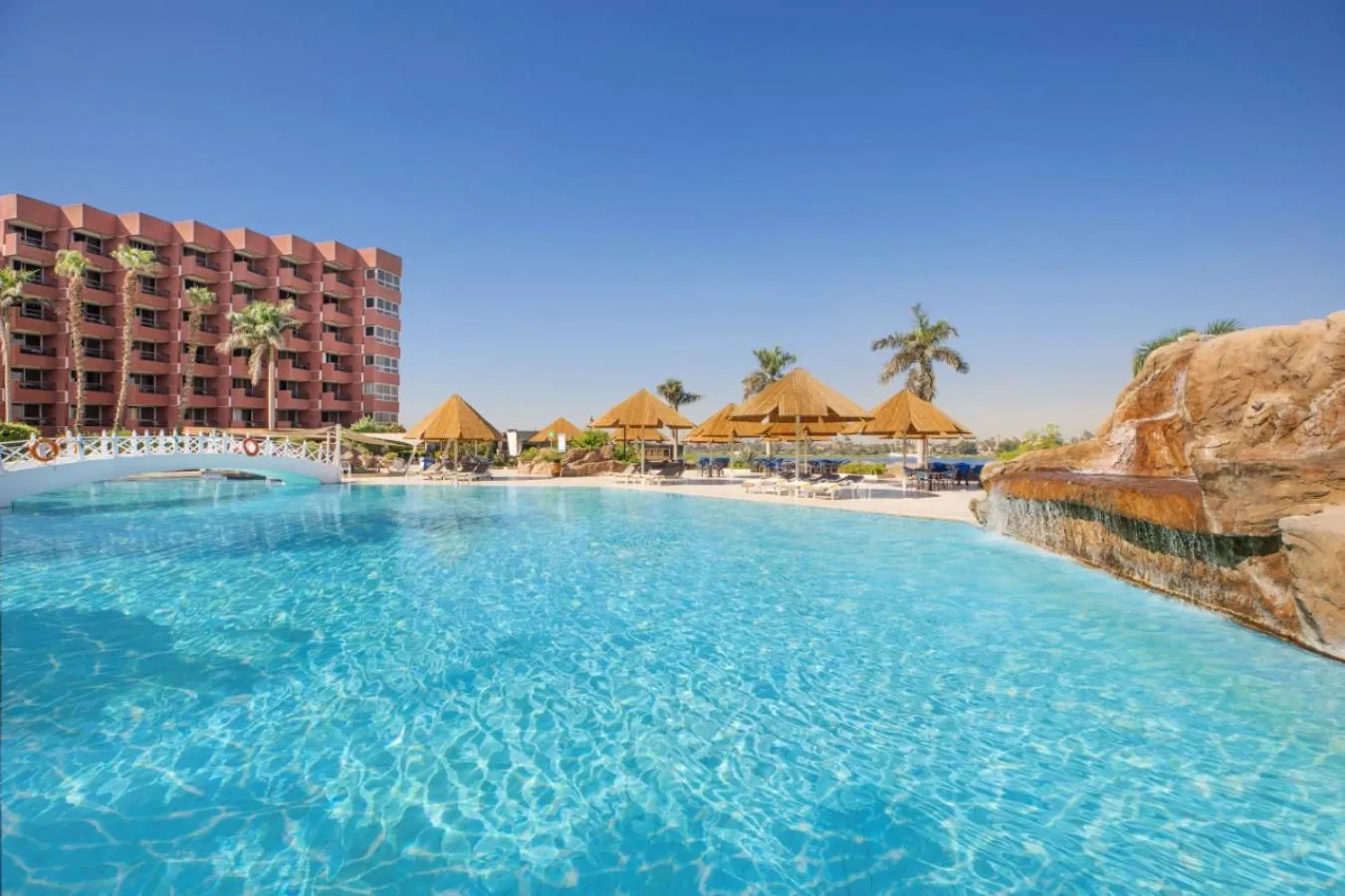Swimming pool in Pyramisa Hotel Luxor