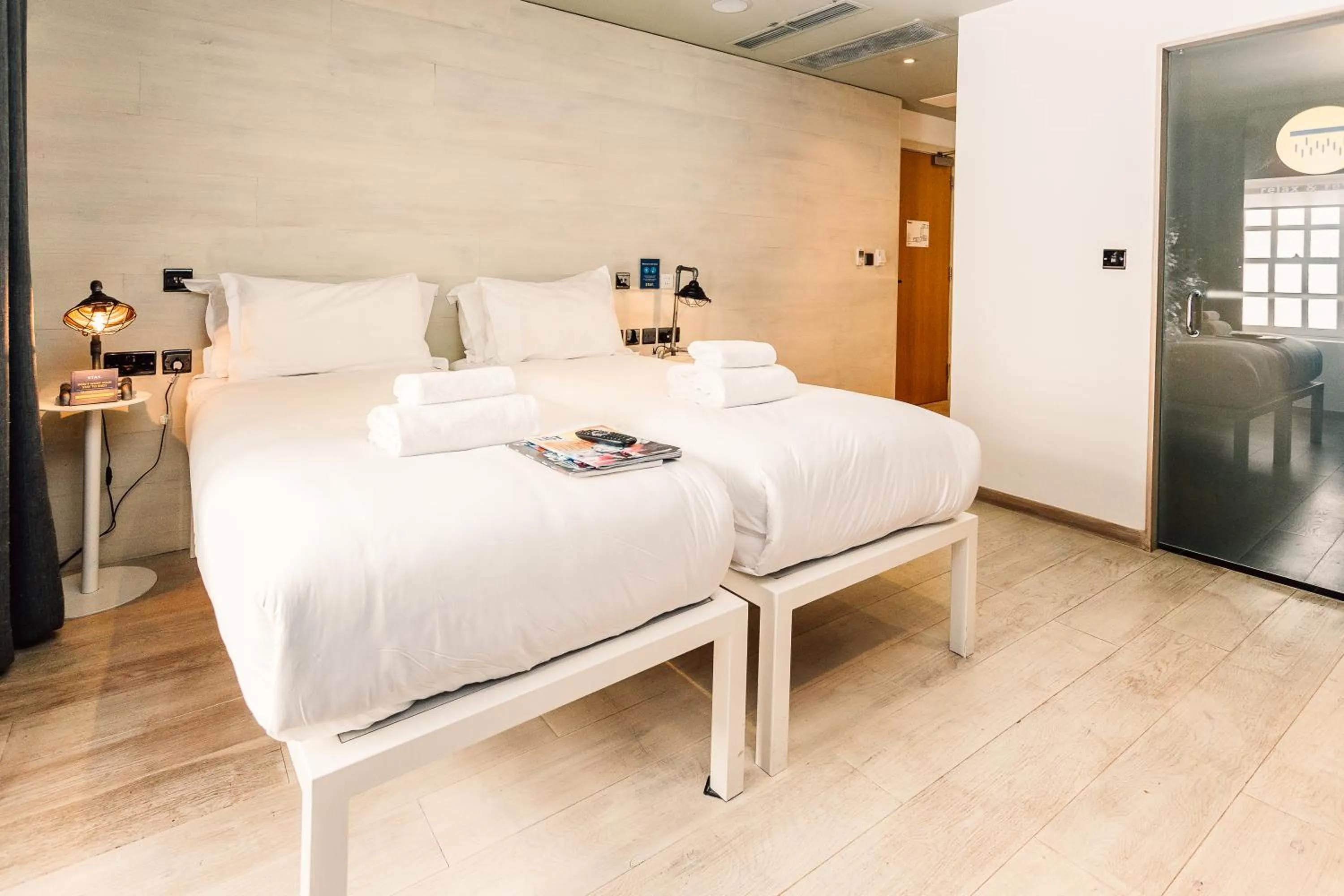 Bedroom, Bed in Stay Central Hotel