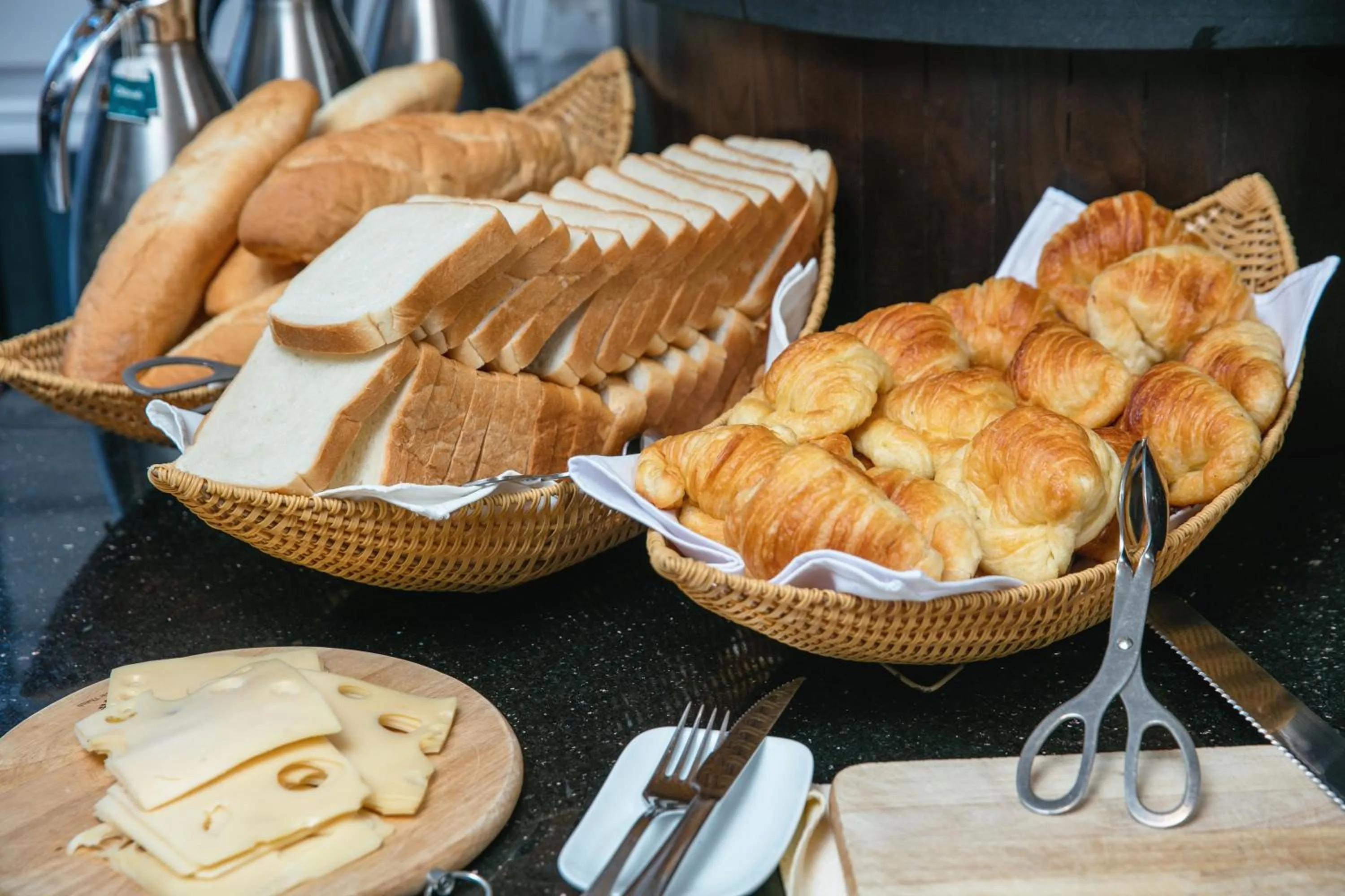 Restaurant/places to eat in MK Premier Boutique Hotel