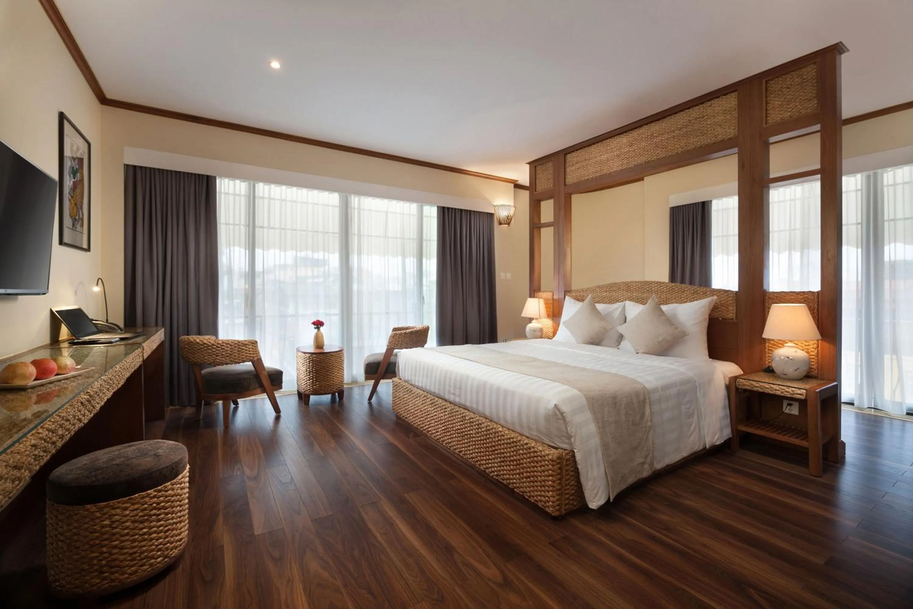 TV and multimedia, Bed in MK Premier Boutique Hotel