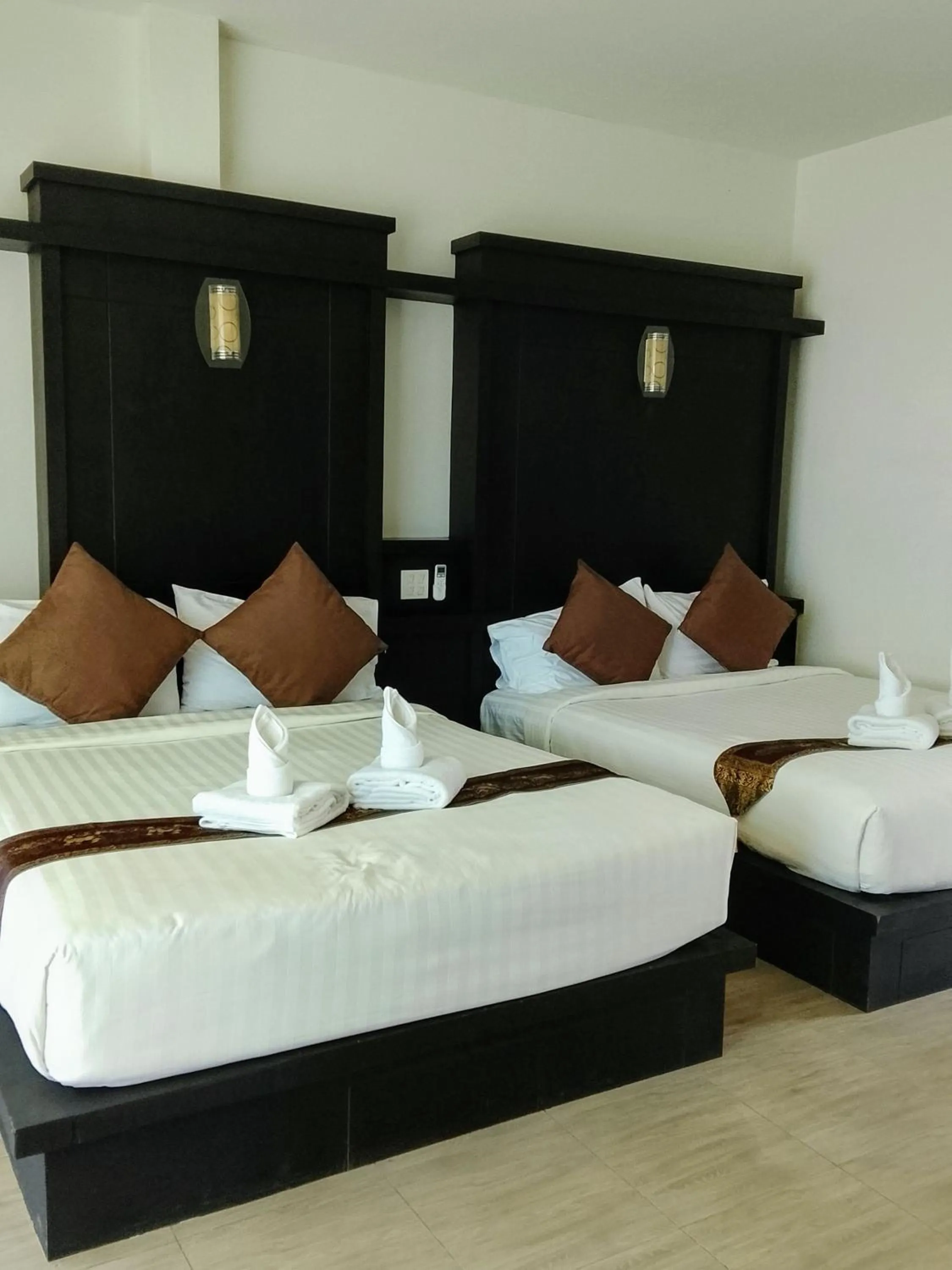 Bed in The Sea @ Lanta Hotel