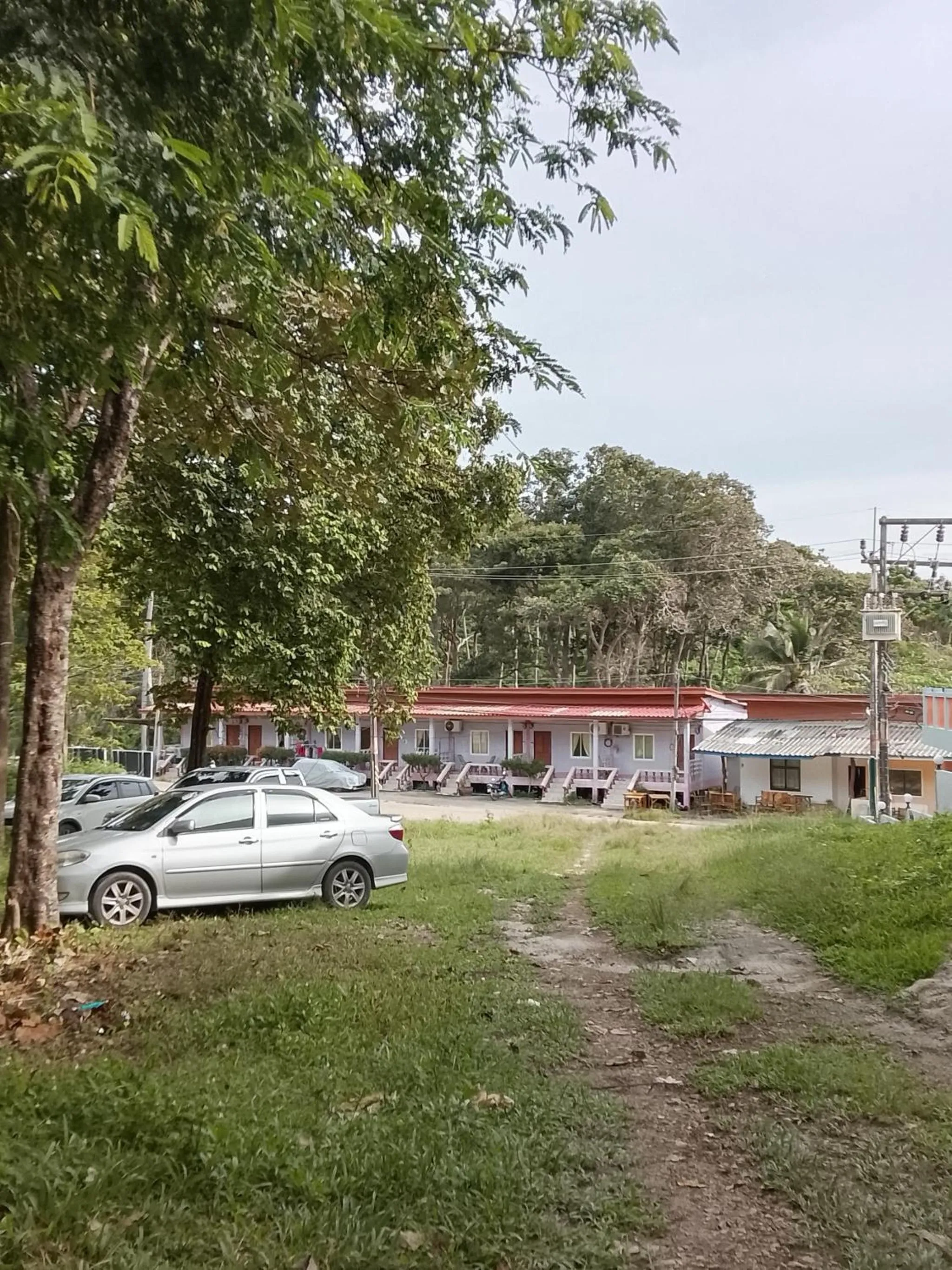 Parking in The Sea @ Lanta Hotel