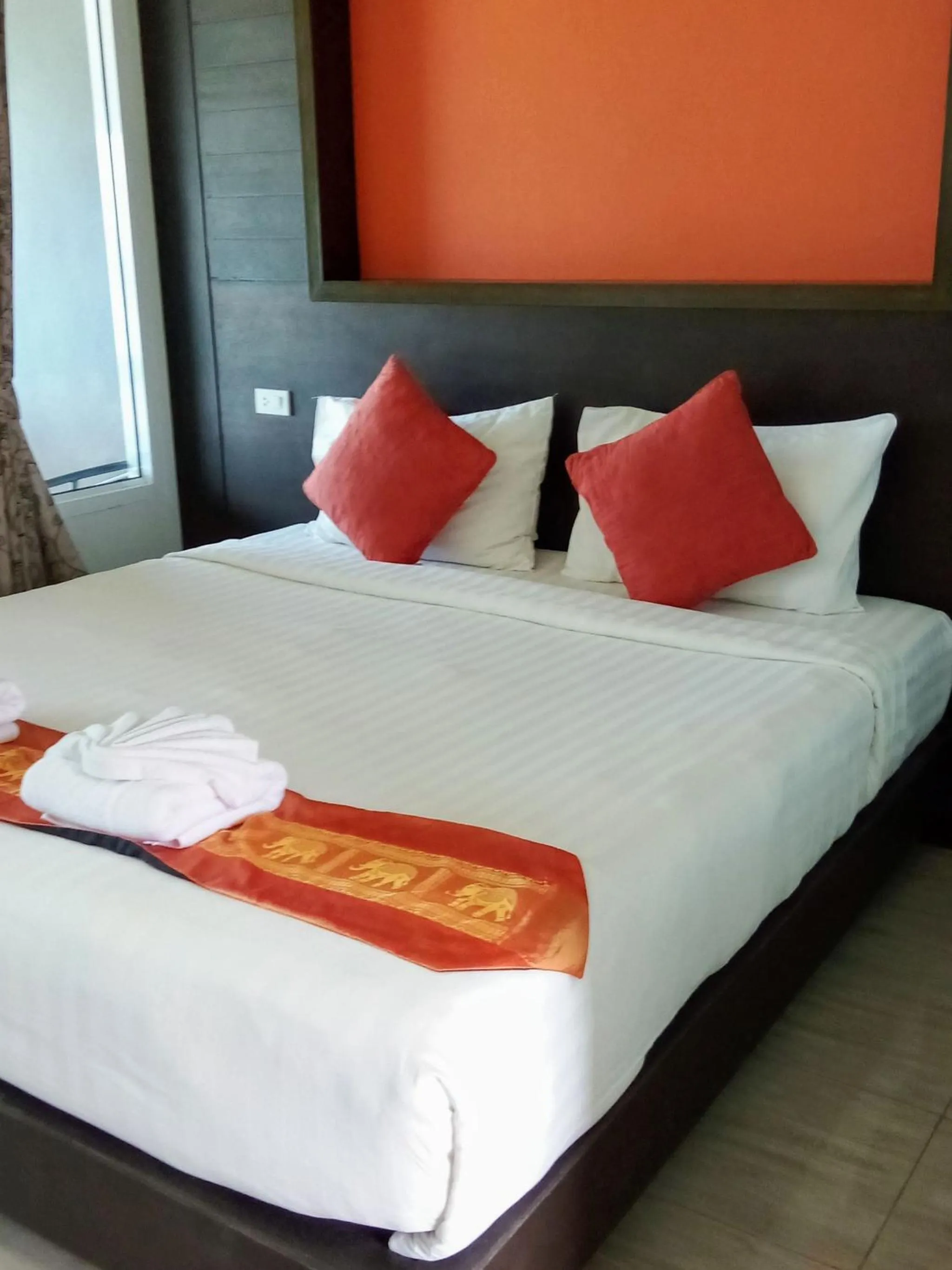 Bed in The Sea @ Lanta Hotel