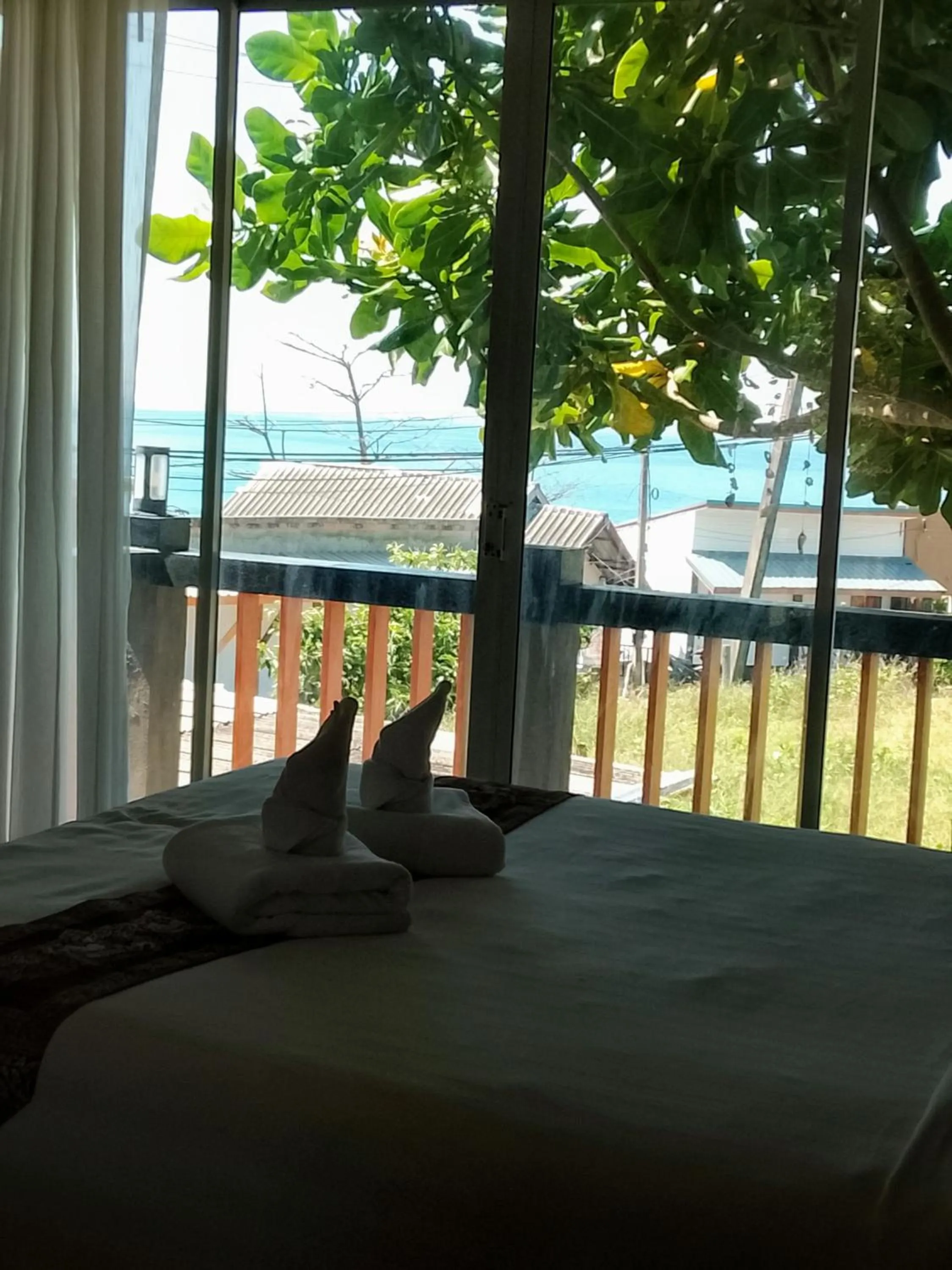 Bed in The Sea @ Lanta Hotel