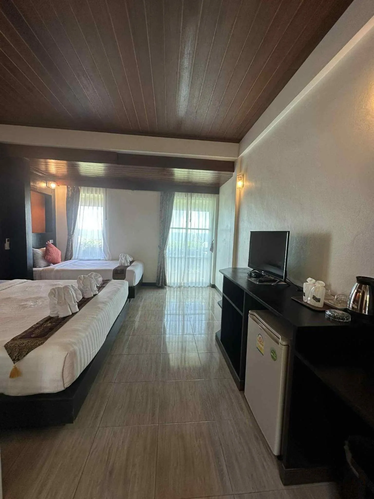 Photo of the whole room, Bed in The Sea @ Lanta Hotel