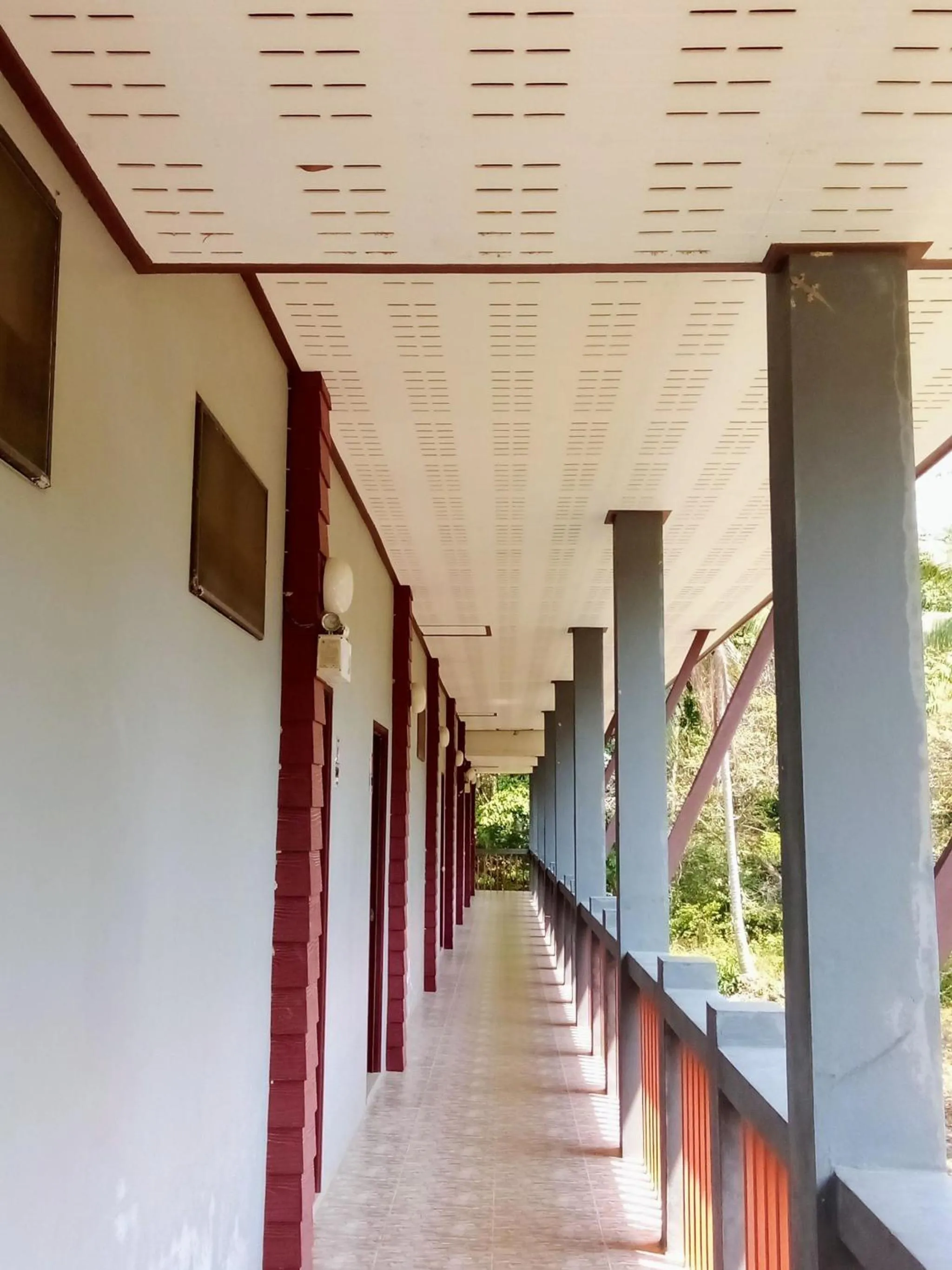 Facade/entrance in The Sea @ Lanta Hotel
