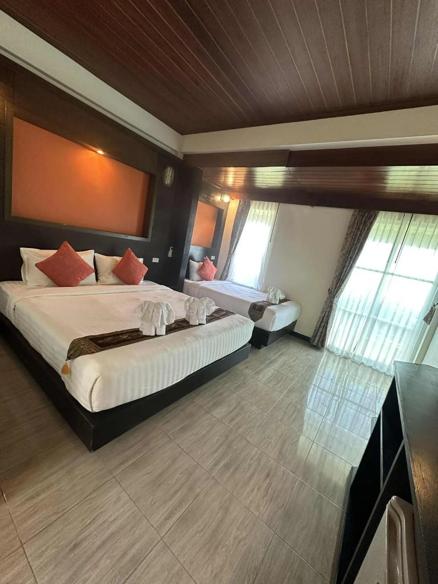 Bed in The Sea @ Lanta Hotel