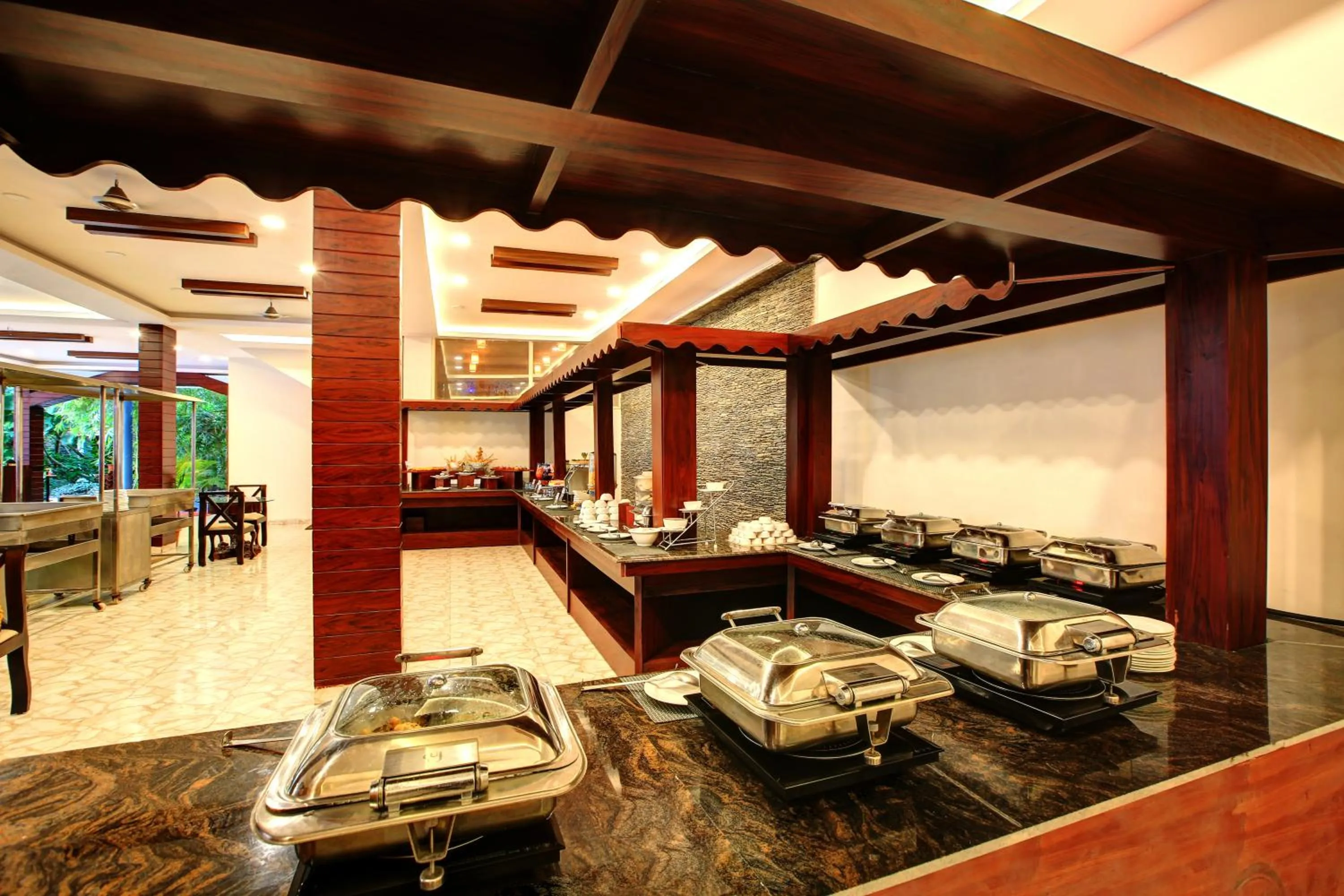 Restaurant/places to eat in Gokulam Grand Resort & Spa, Coorg
