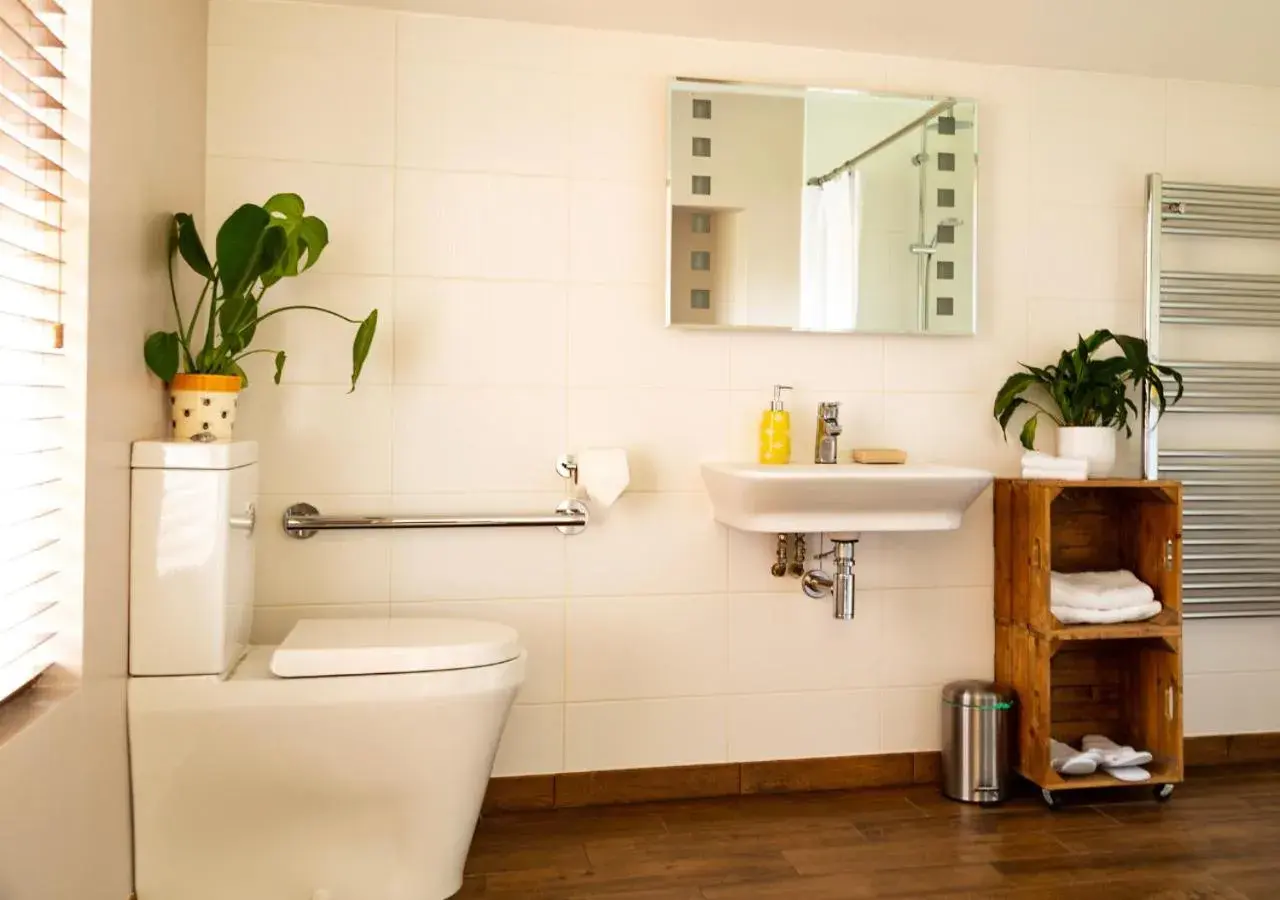 Deluxe Double or Twin Room in The Hive at 52 Deluxe Double or Twin Room in The Hive at 52