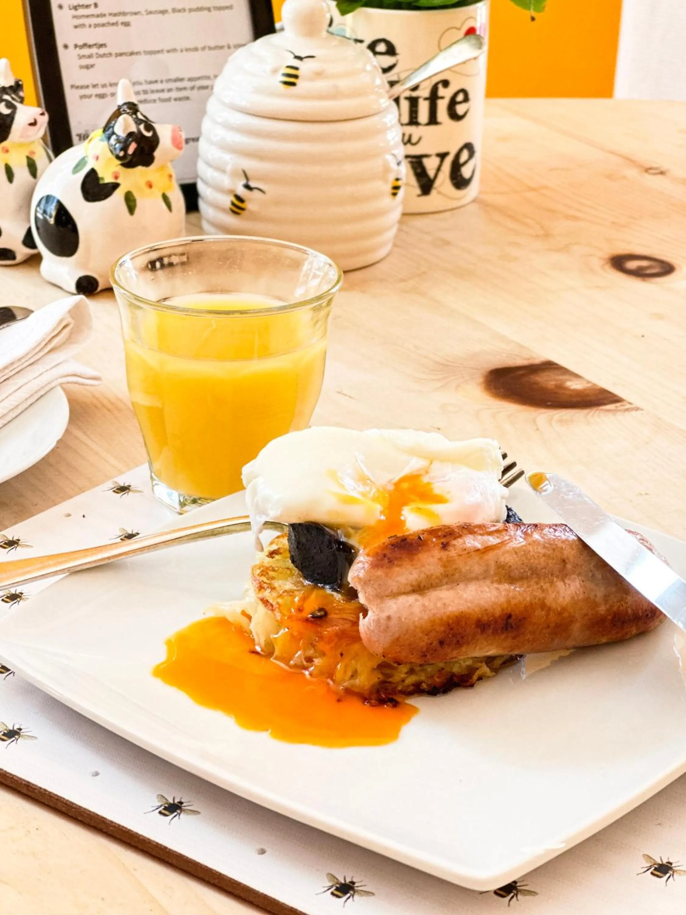 Breakfast in The Hive at 52