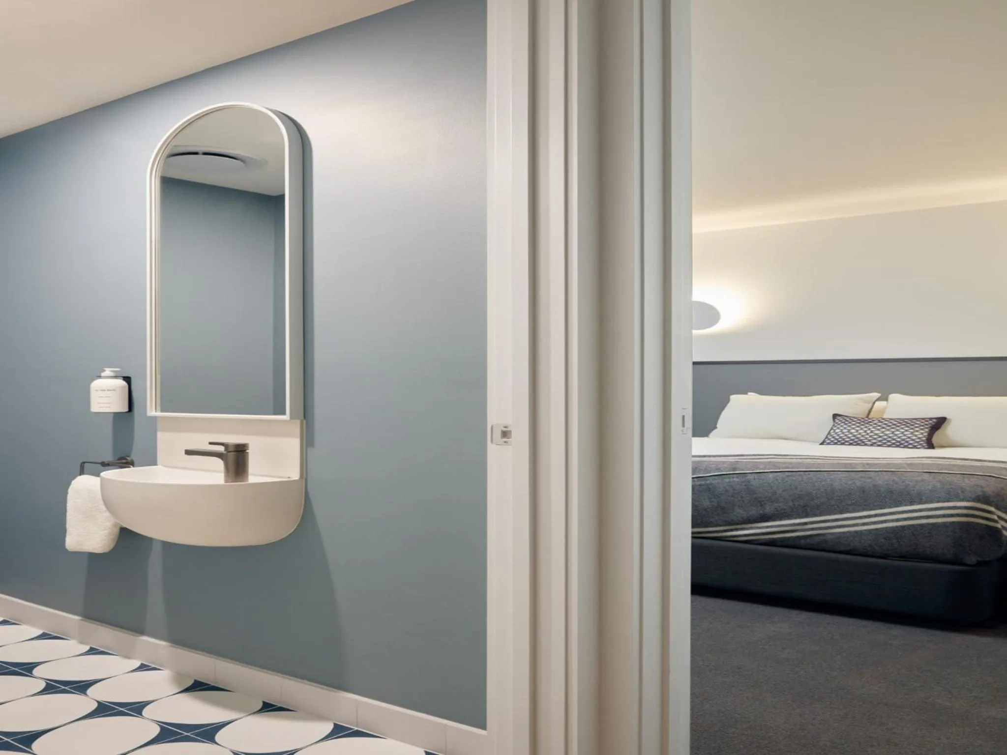 Bathroom, Bed in Carmel at Sorrento