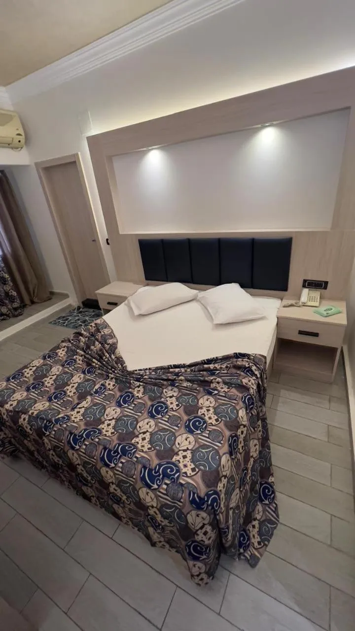 Bed in Havana Hotel Cairo