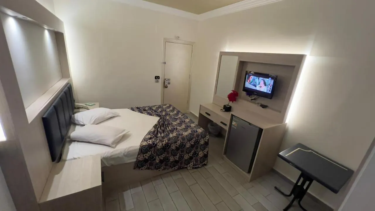 Bed in Havana Hotel Cairo