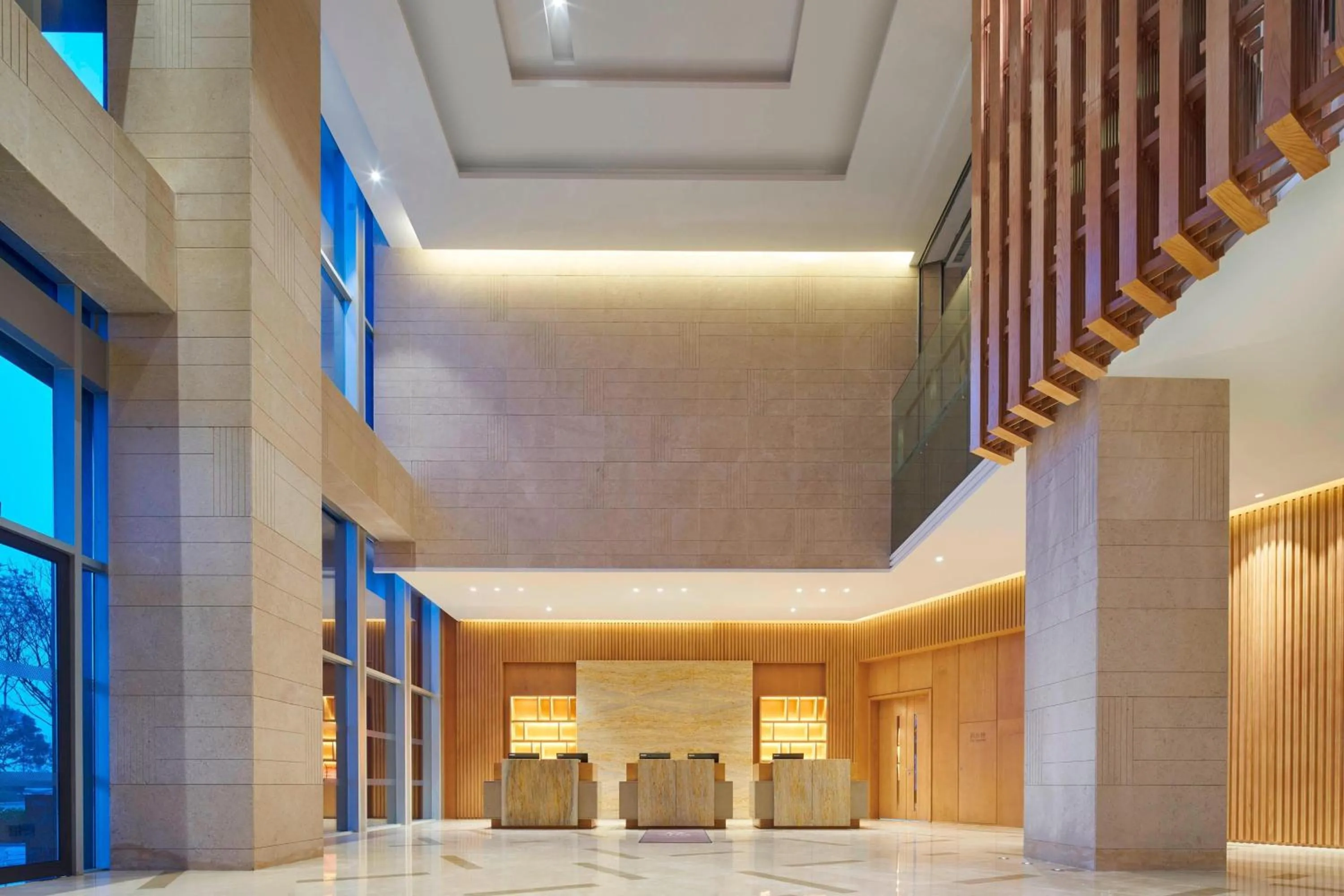 Lobby or reception in Four Points by Sheraton Chengdu, Pujiang Resort