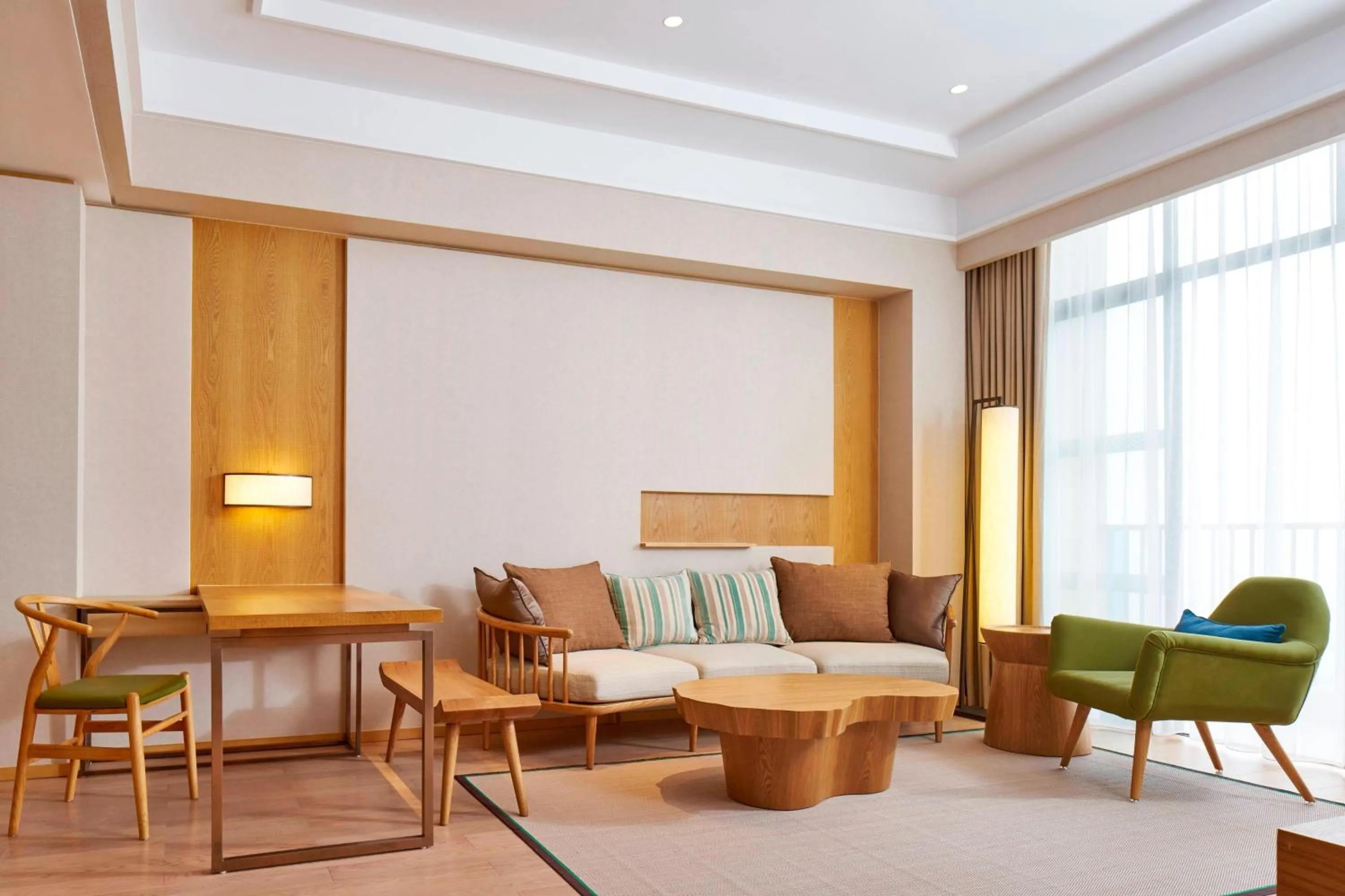 Living room in Four Points by Sheraton Chengdu, Pujiang Resort