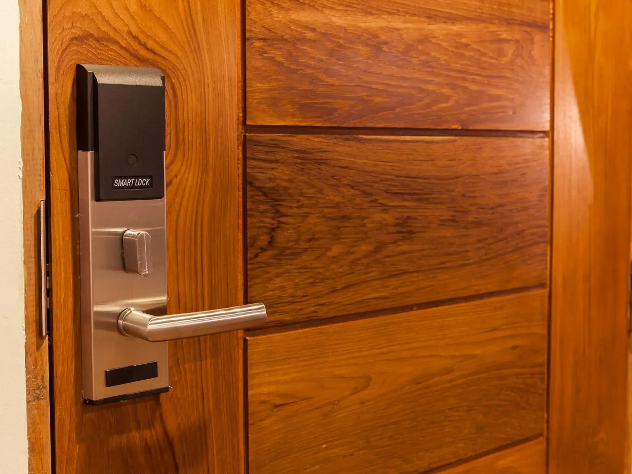 Private Room with 6 Beds & Shared External Bathroom in Metro Pratunam Boutique Hotel Private Room with 6 Beds & Shared External Bathroom in Metro Pratunam Boutique Hotel