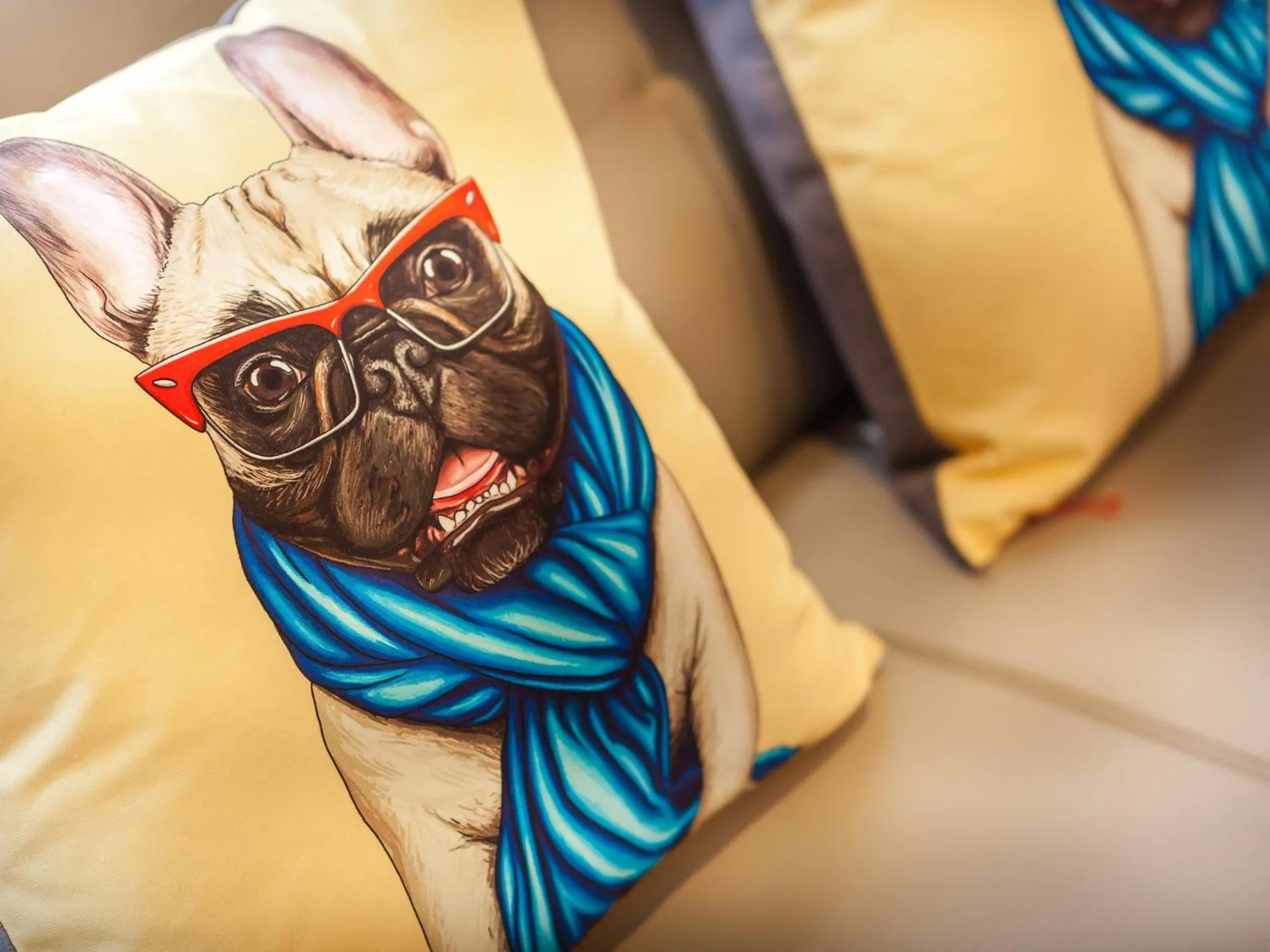 Communal lounge/ TV room in Metro Pratunam Boutique Hotel