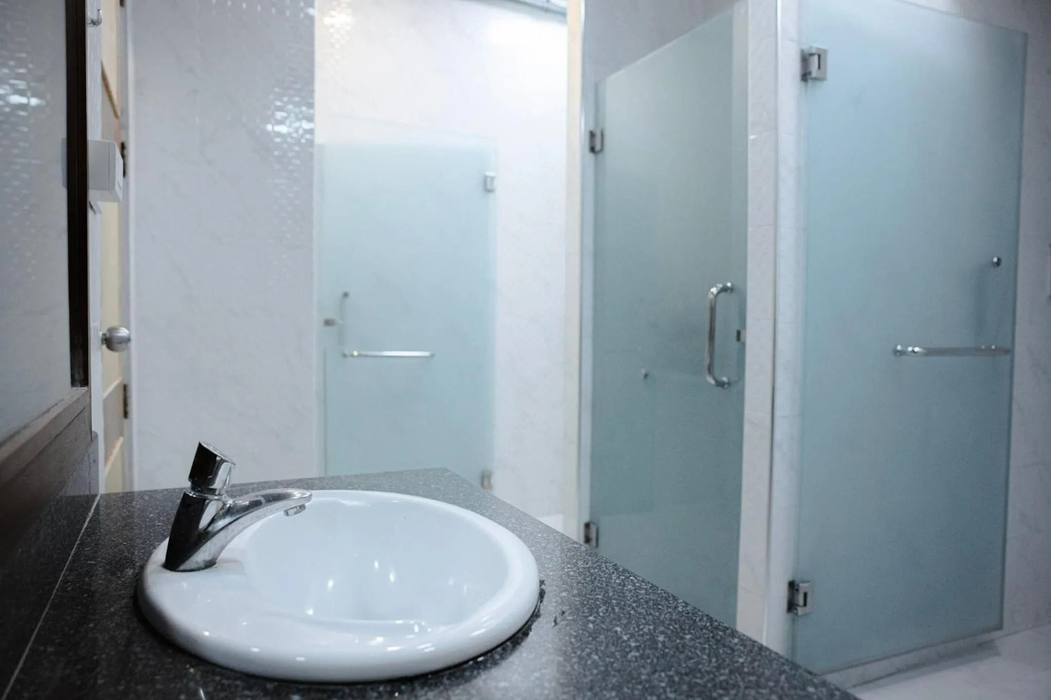 Shower in Metro Pratunam Boutique Hotel