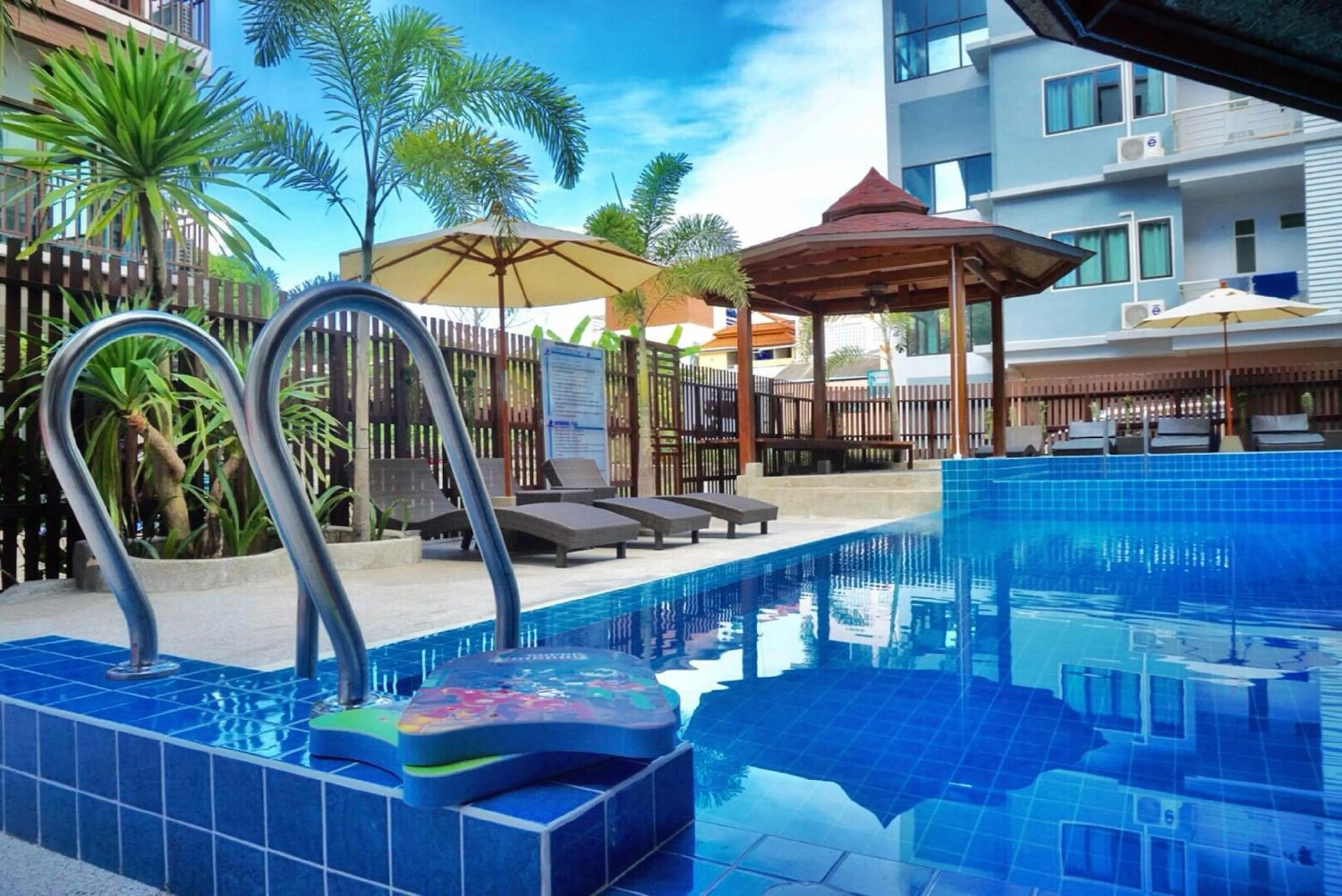 Swimming pool in Pranee Amata