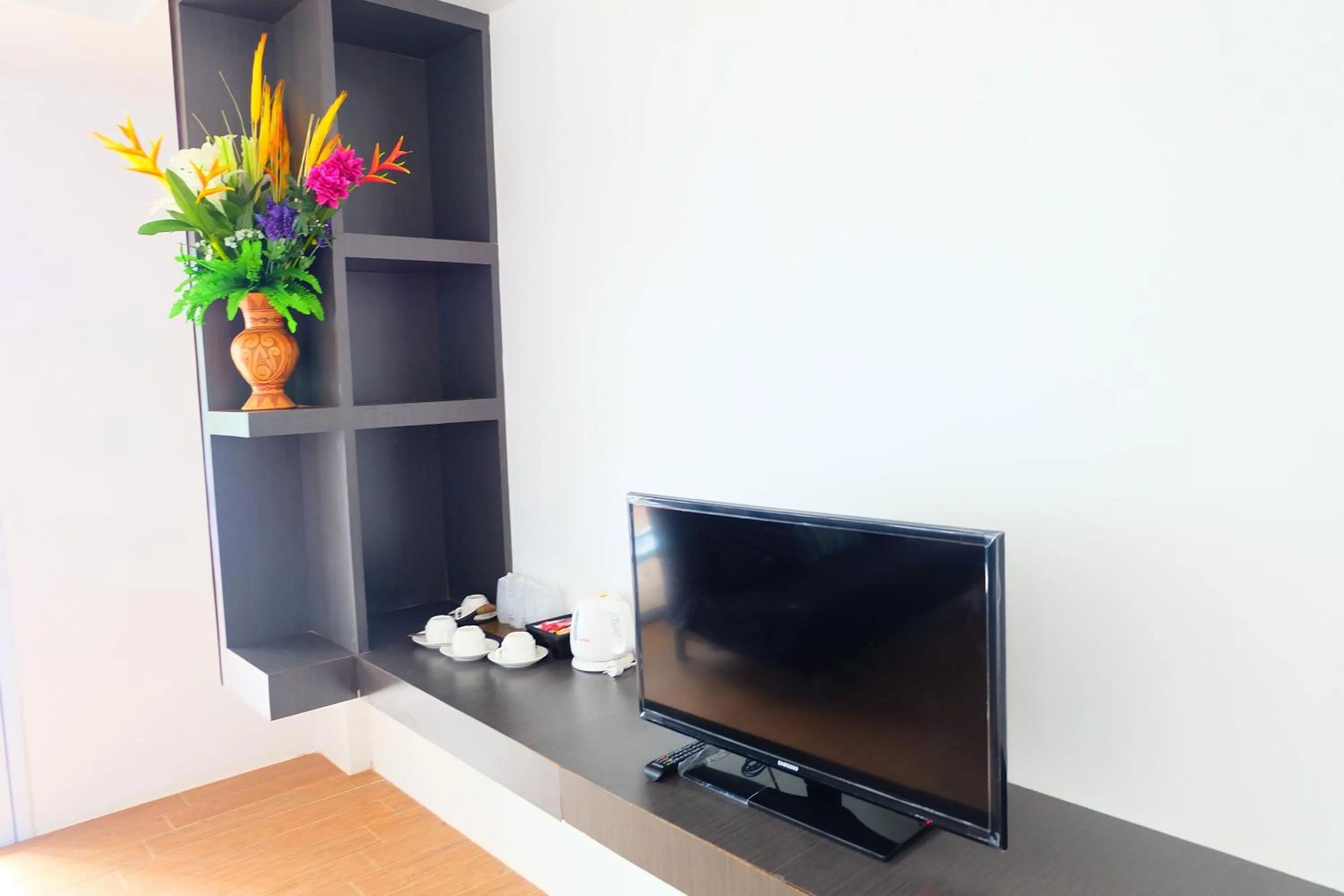 TV and multimedia in Pranee Amata