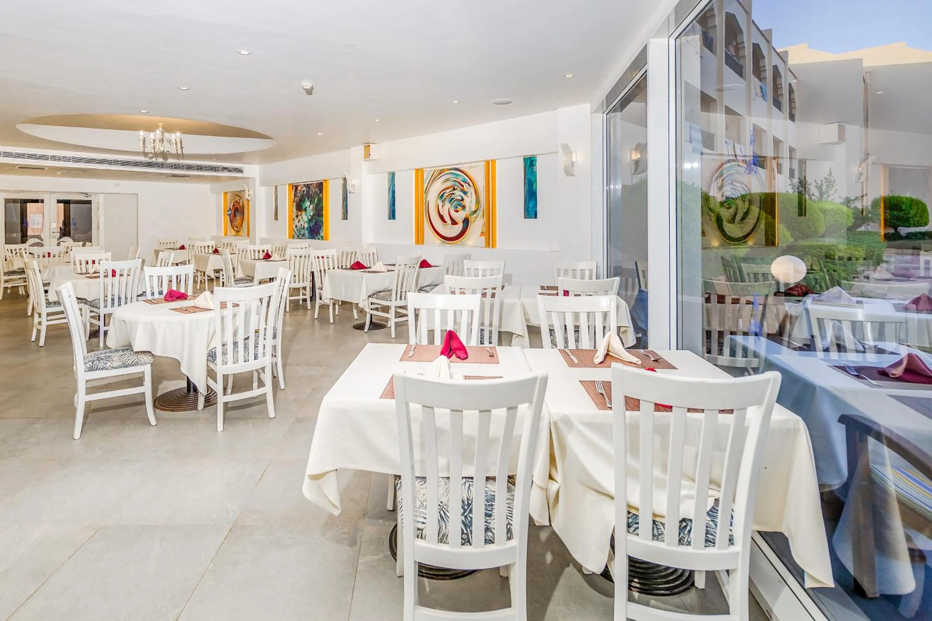 Restaurant/places to eat in Flamenco Beach & Resort Quseir