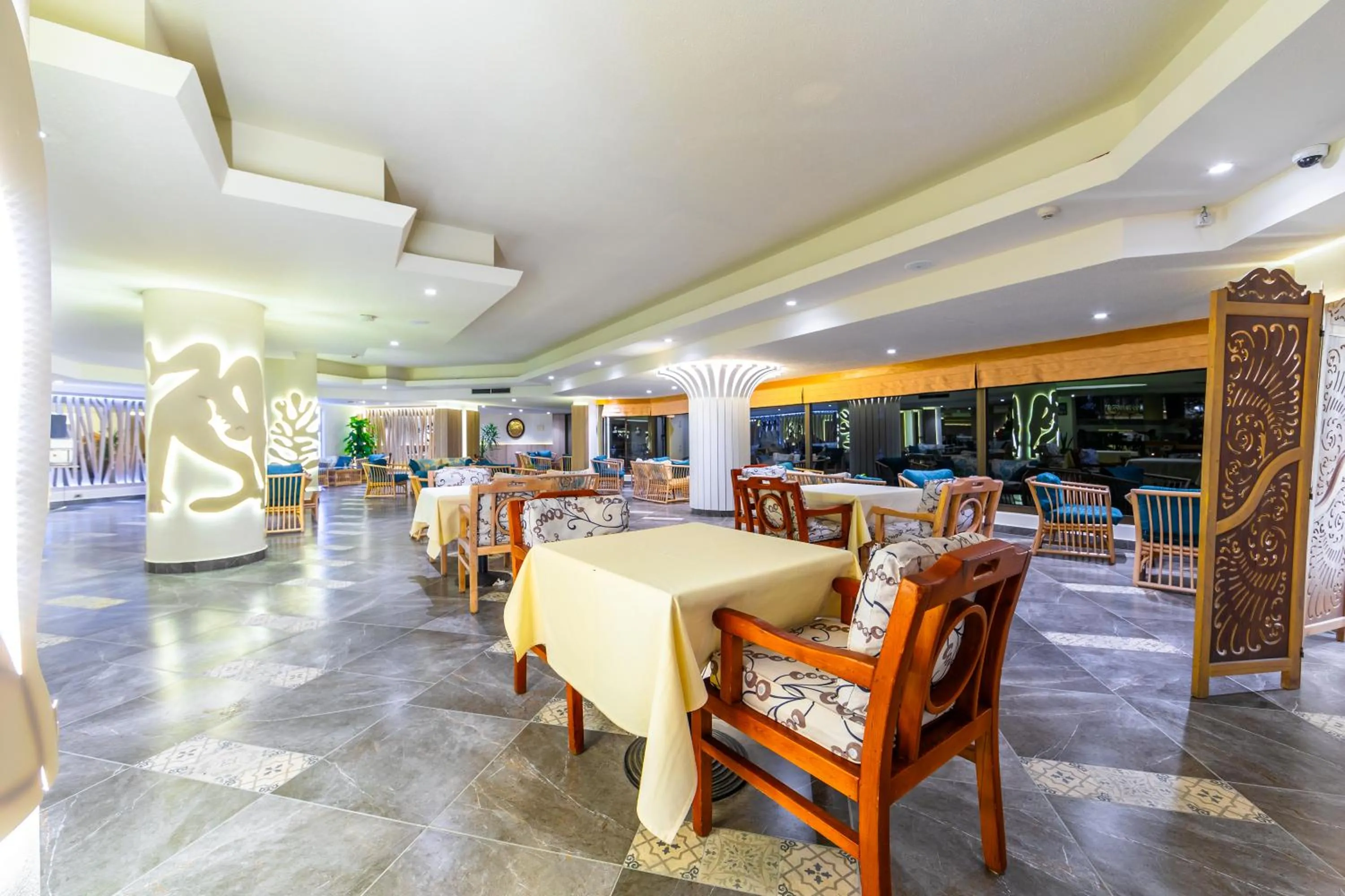 Restaurant/places to eat in Flamenco Beach & Resort Quseir