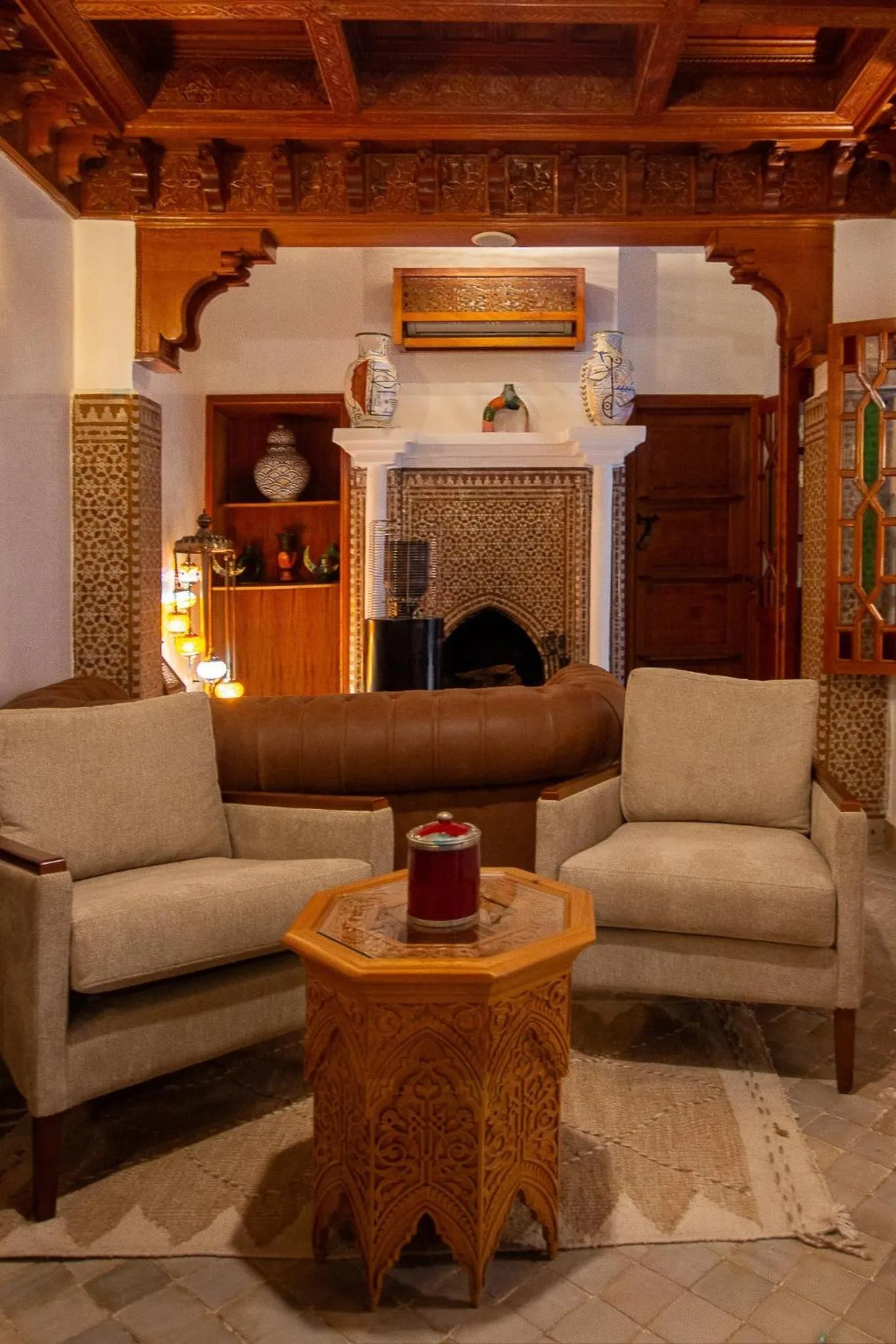 Communal lounge/ TV room in Riad Atlas Acacia