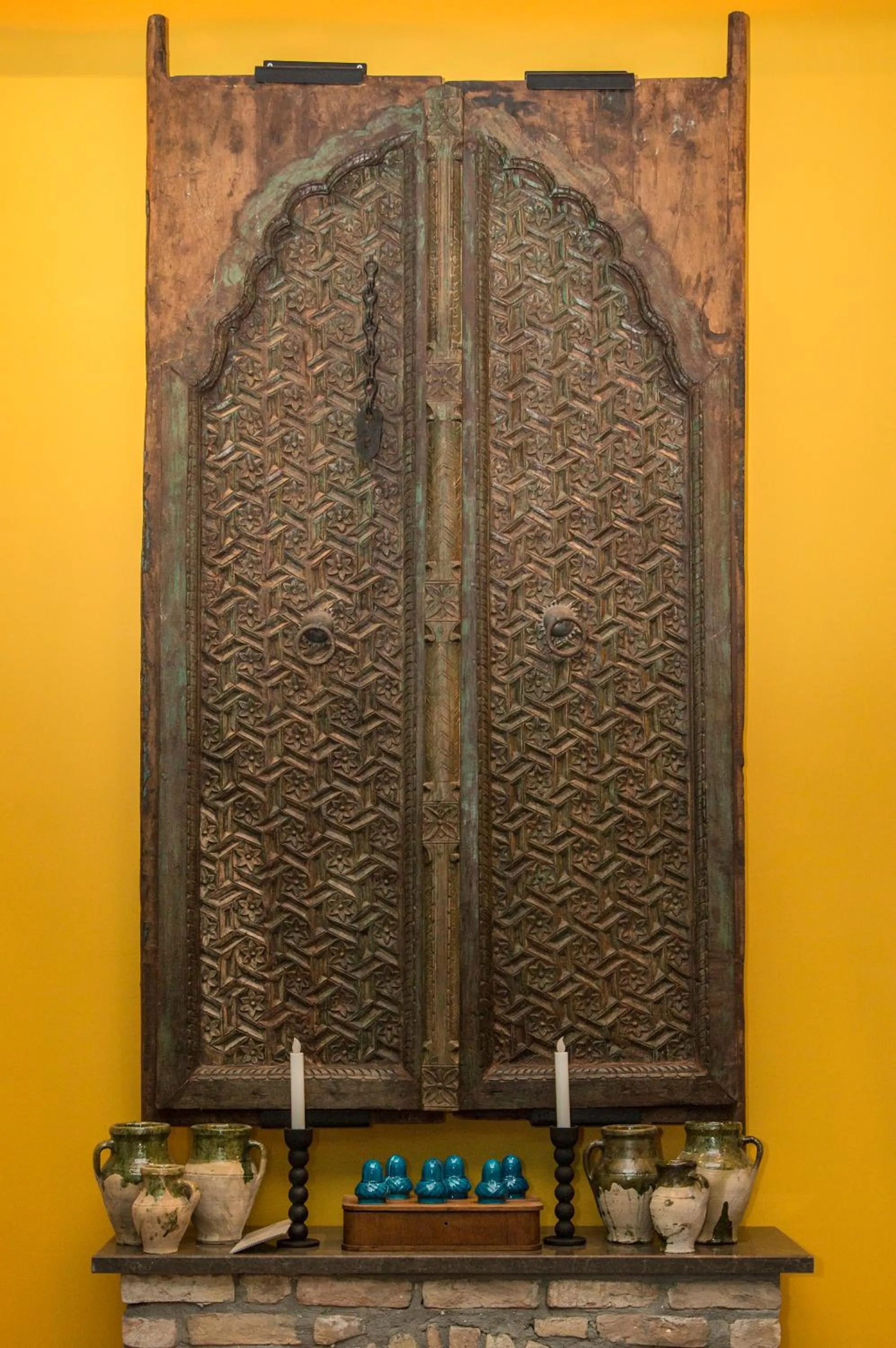 Decorative detail in Araf Hotel