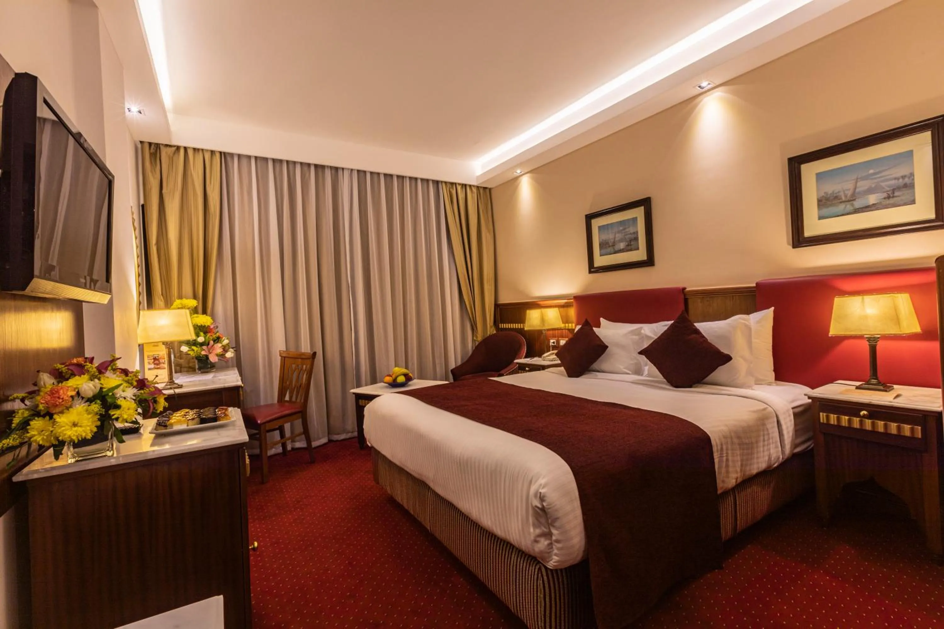 Bed in Hotel Flamenco Cairo