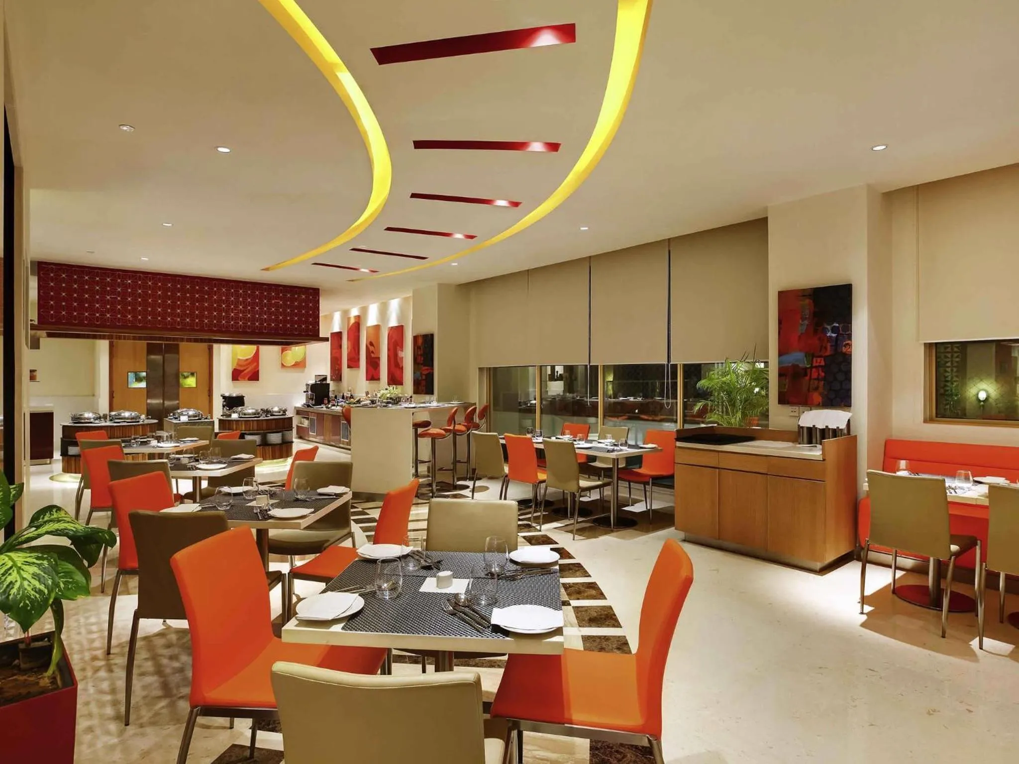 Restaurant/places to eat in ibis Chennai City Centre - An Accor Brand