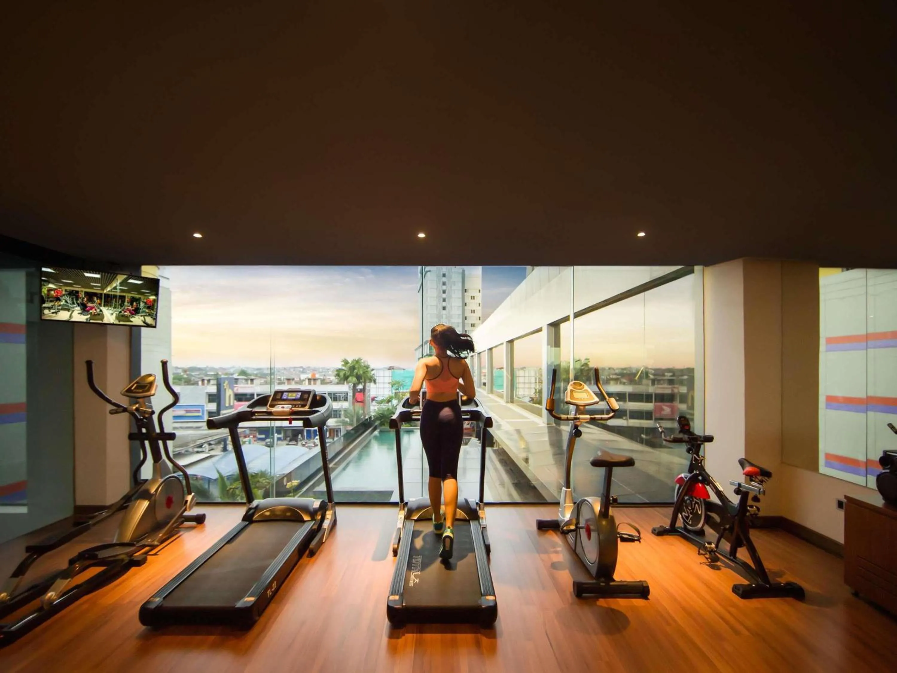 Fitness centre/facilities in Novotel Pekanbaru