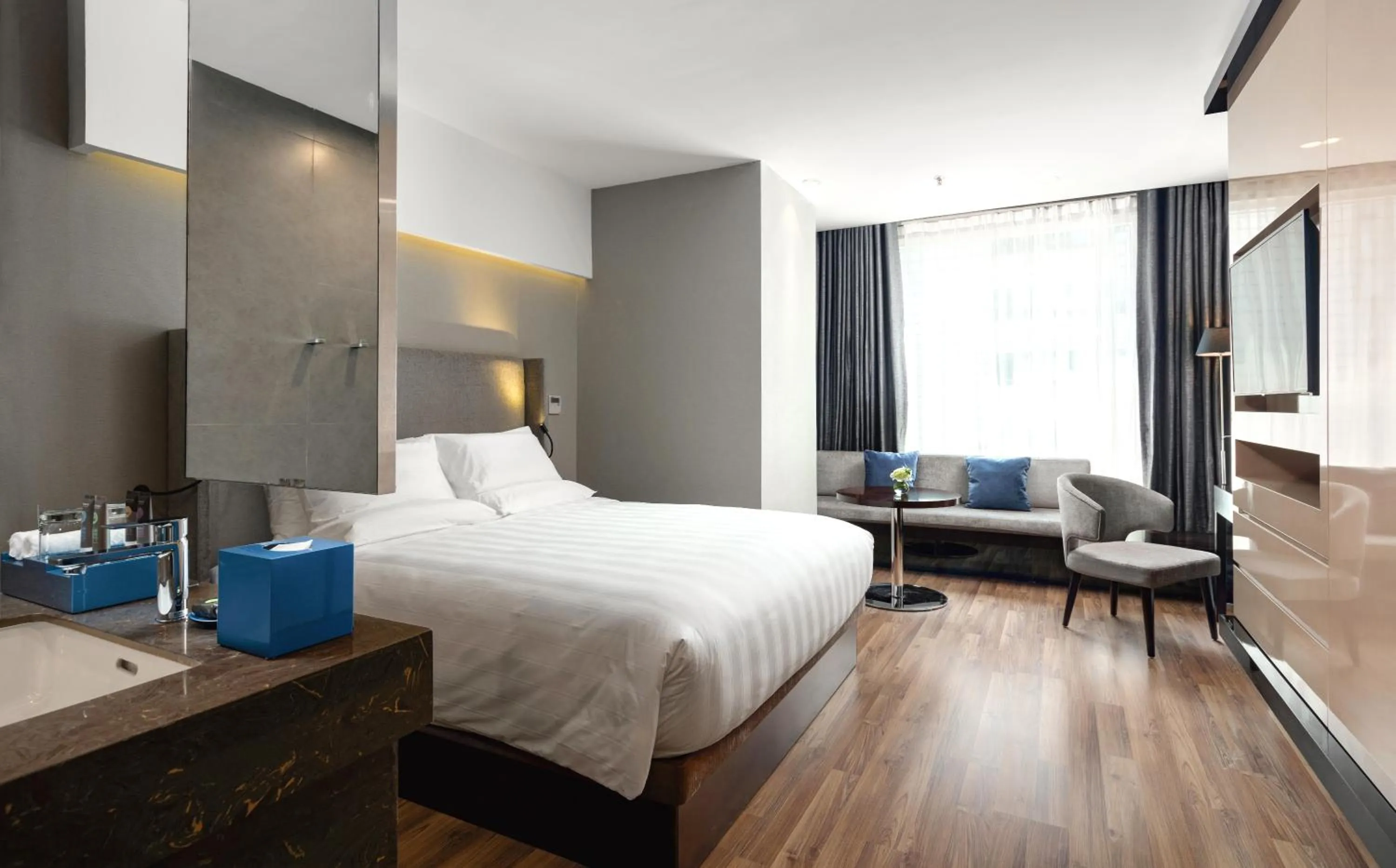 TV and multimedia, Bed in Novotel Suites Hanoi