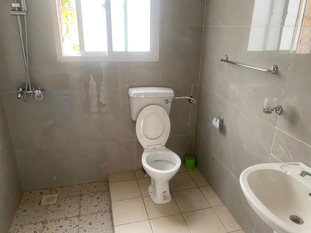 Shower in Harmony house apartments