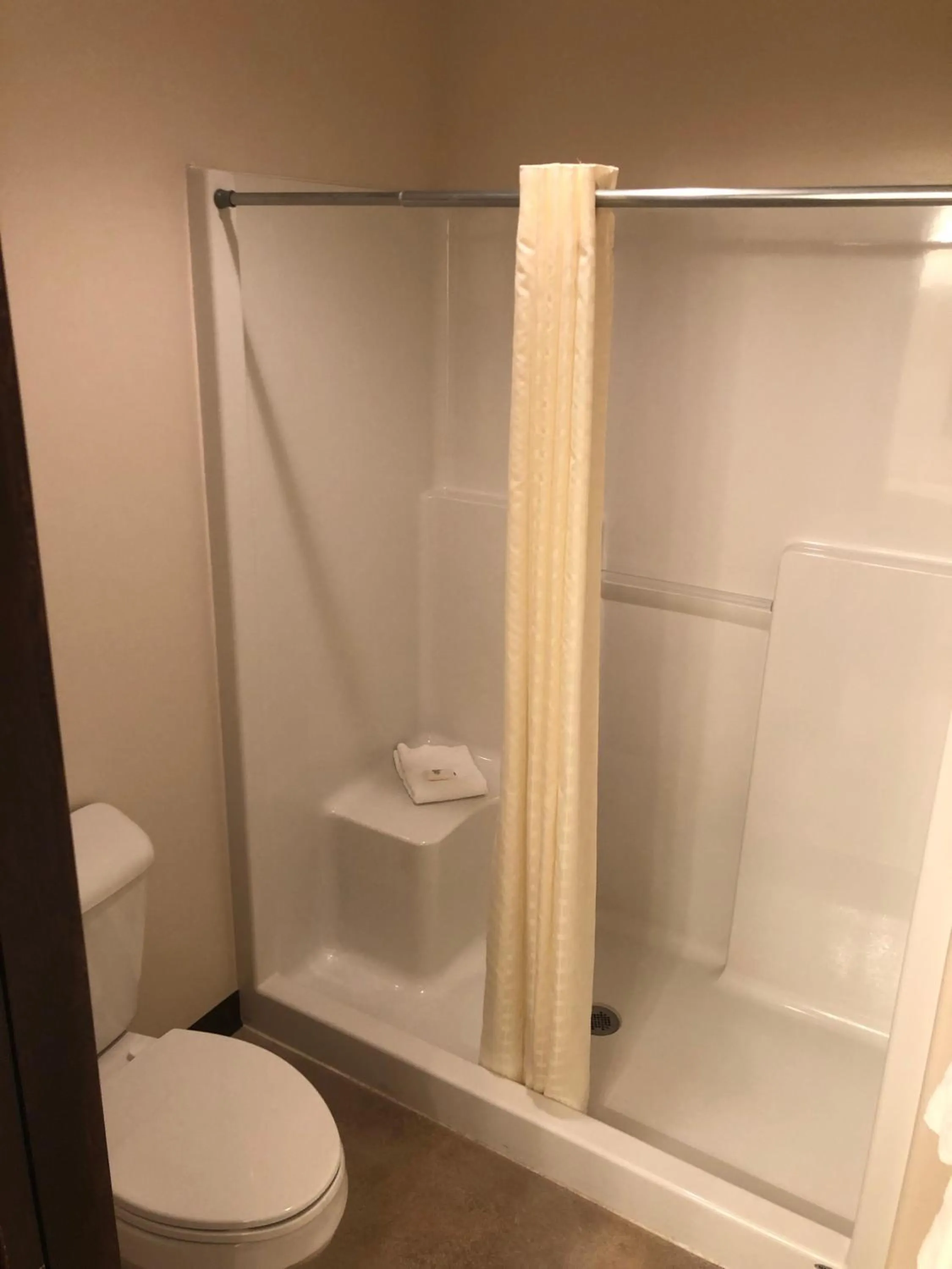 Shower in Yellowstone Big Rock Inn