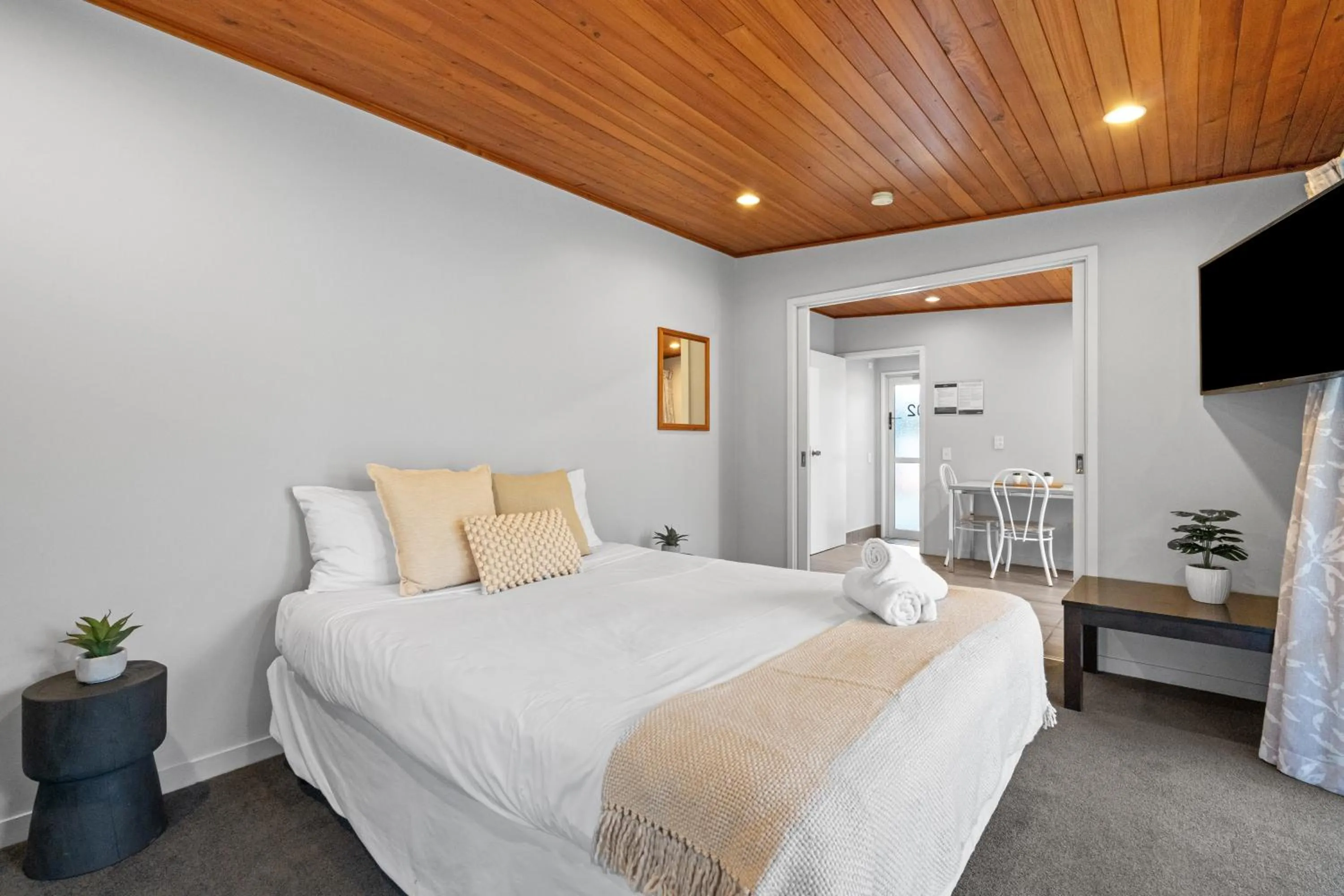 Bed in Tasman Holiday Parks - Christchurch