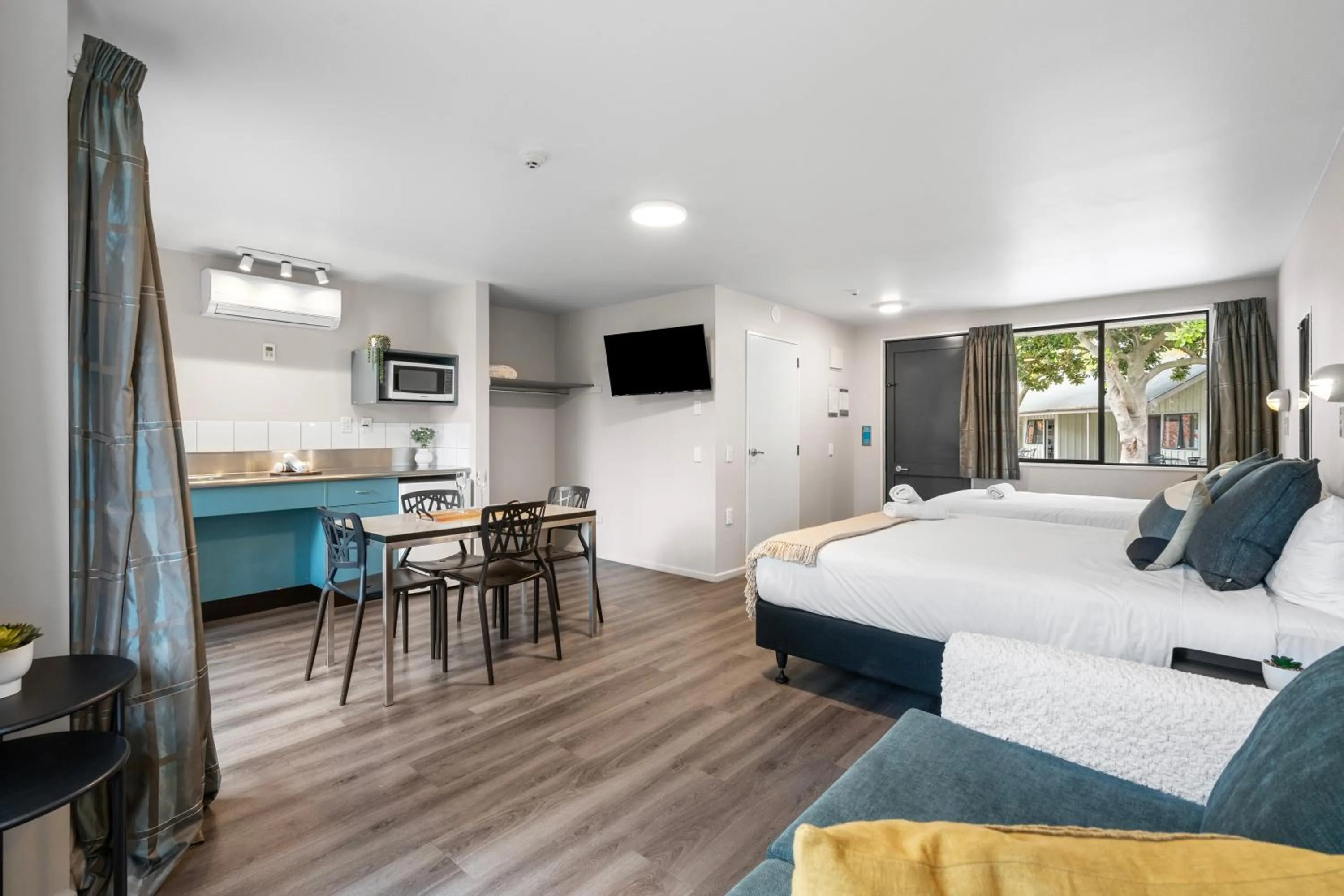 Bed in Tasman Holiday Parks - Christchurch