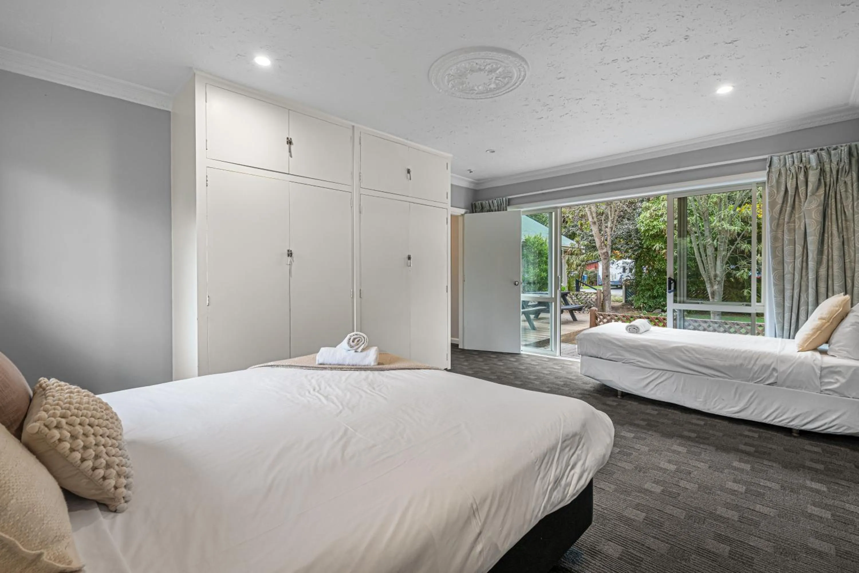 Bed in Tasman Holiday Parks - Christchurch