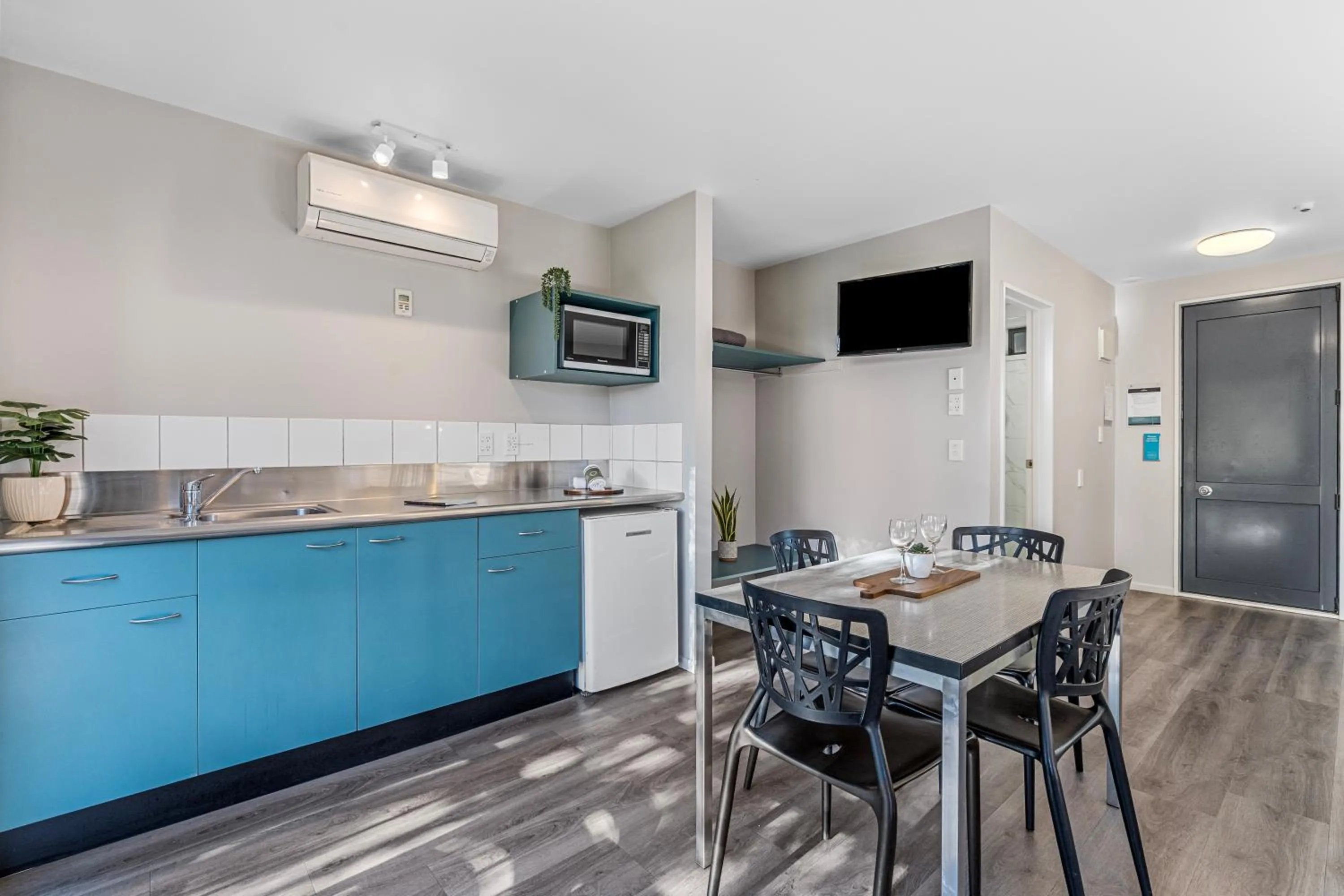 Kitchen or kitchenette in Tasman Holiday Parks - Christchurch