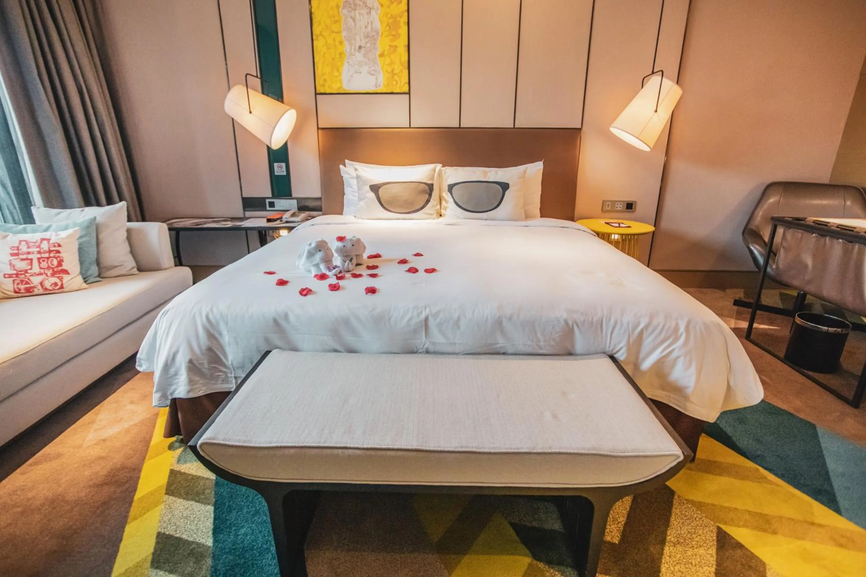 Bed in MiniMax Premier Hotel Shanghai Hongqiao