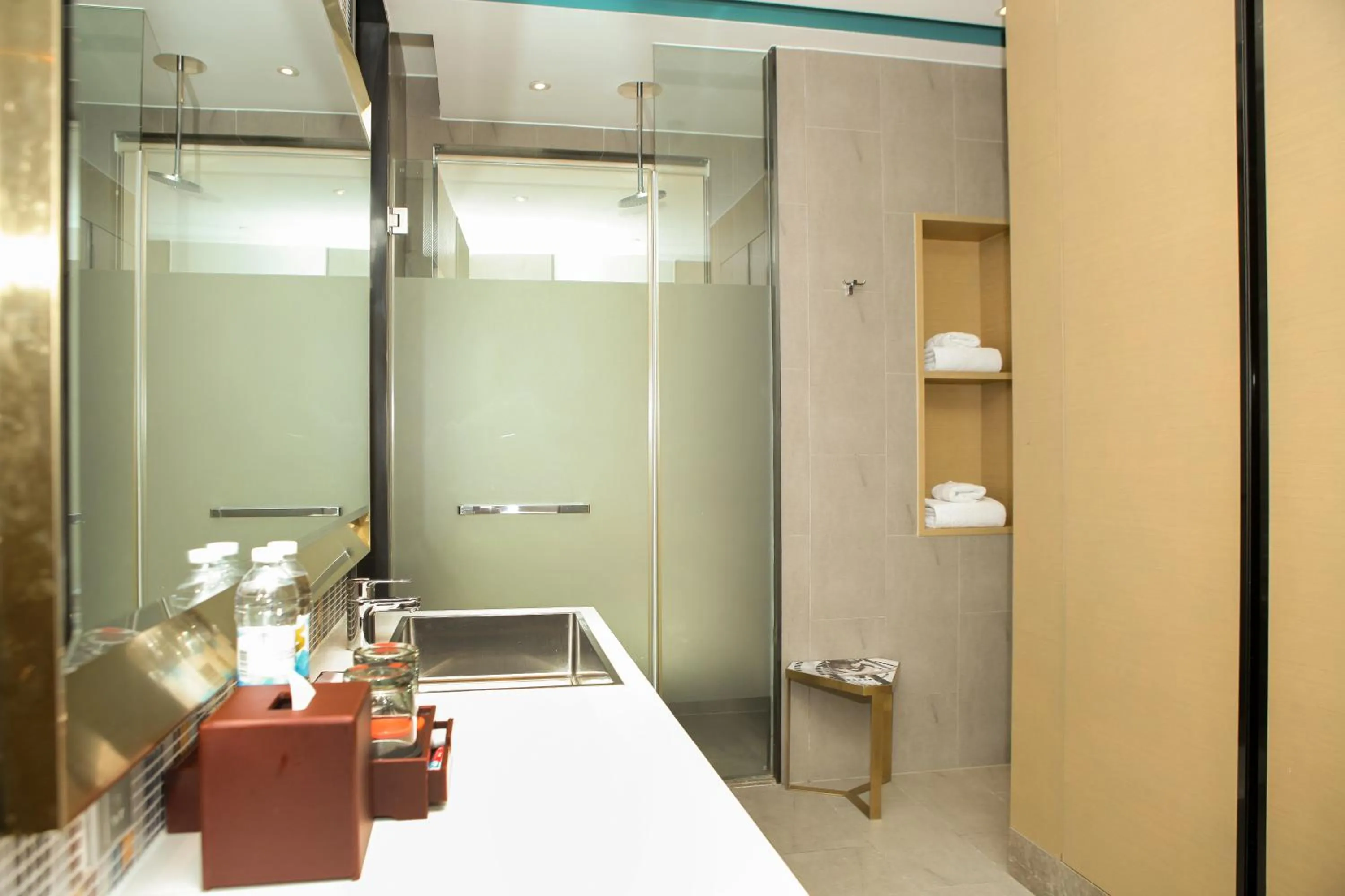 Bathroom in MiniMax Premier Hotel Shanghai Hongqiao