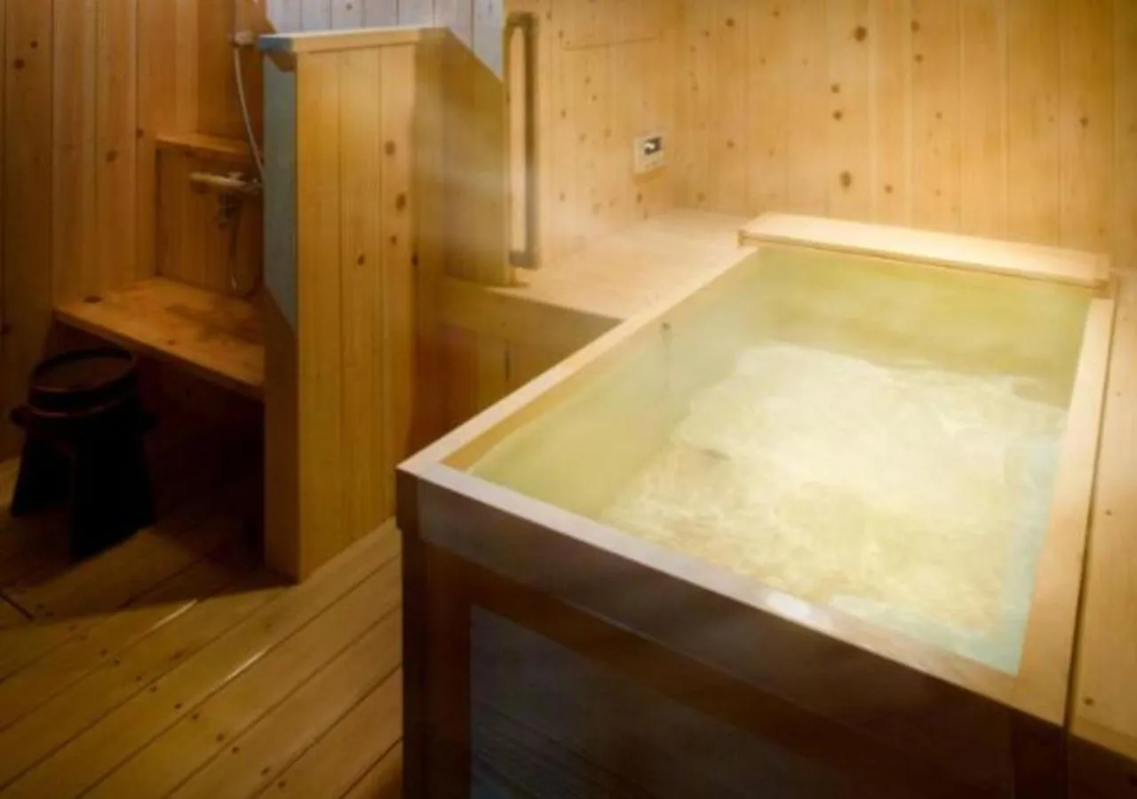 Hot Spring Bath in Tsurugi Koizuki